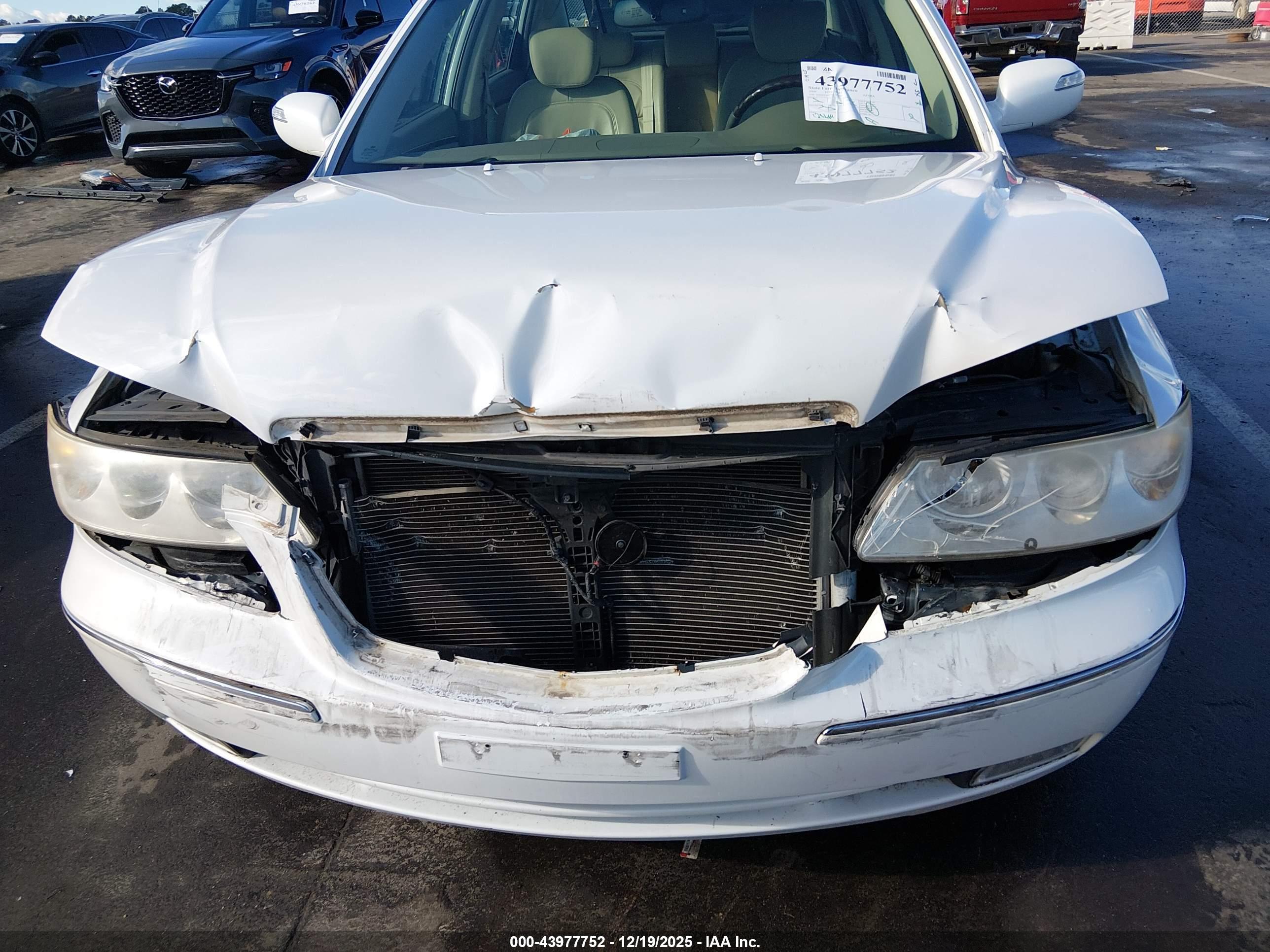 HYUNDAI AZERA image 6