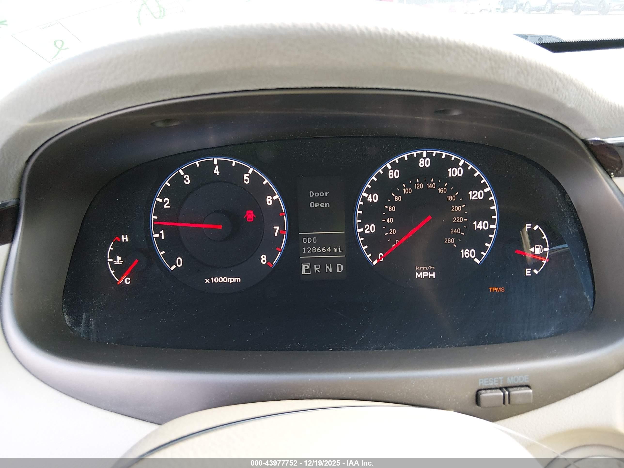 HYUNDAI AZERA image 7