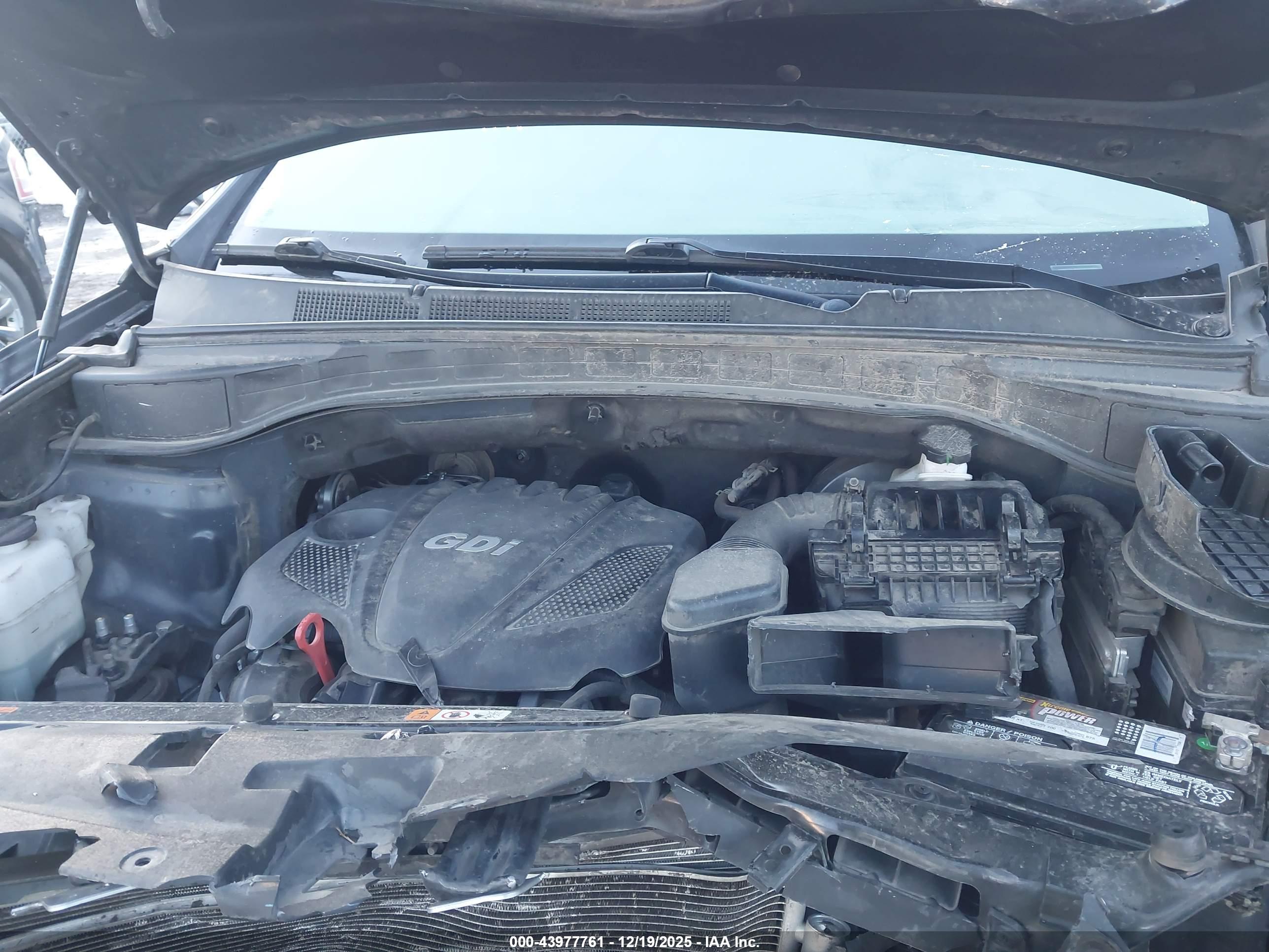 HYUNDAI SANTA image 10