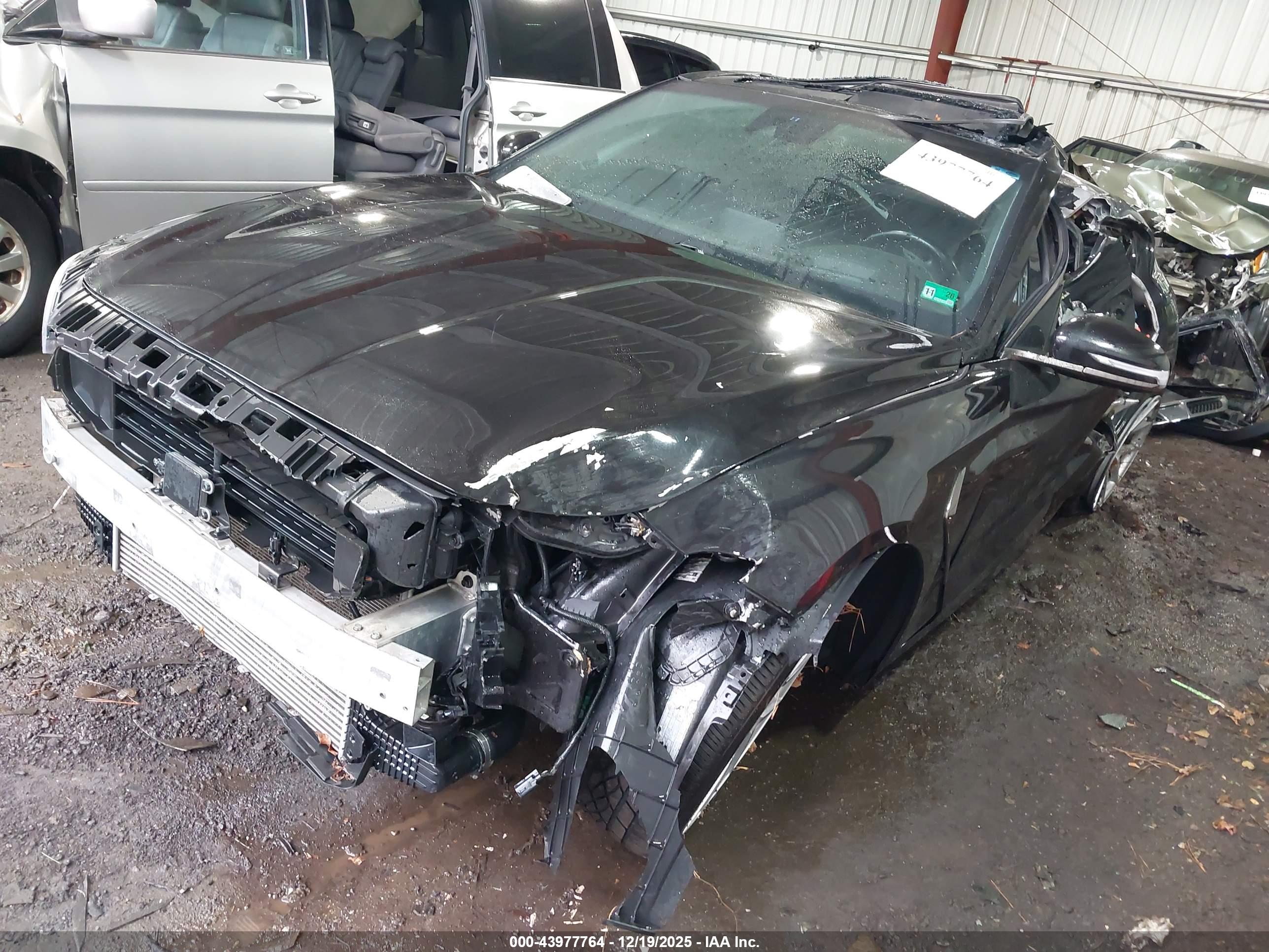 GENESIS G70 image 2