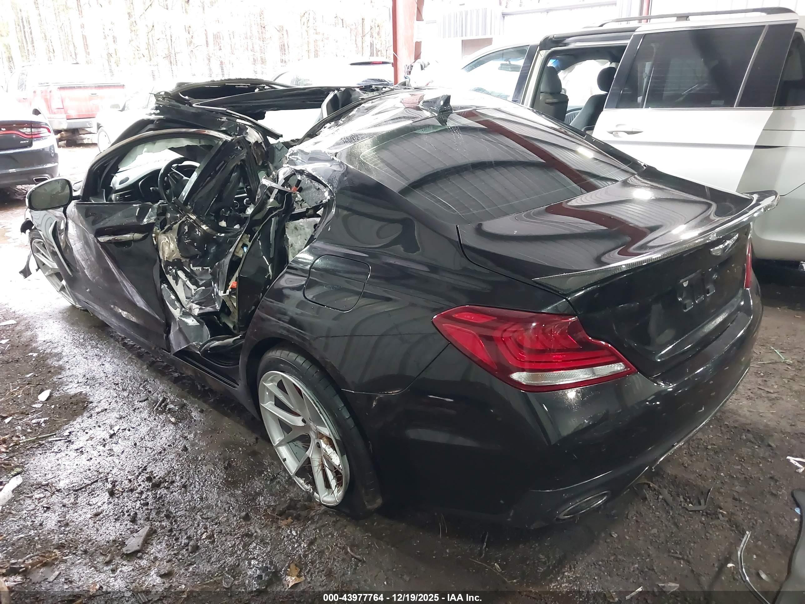 GENESIS G70 image 3