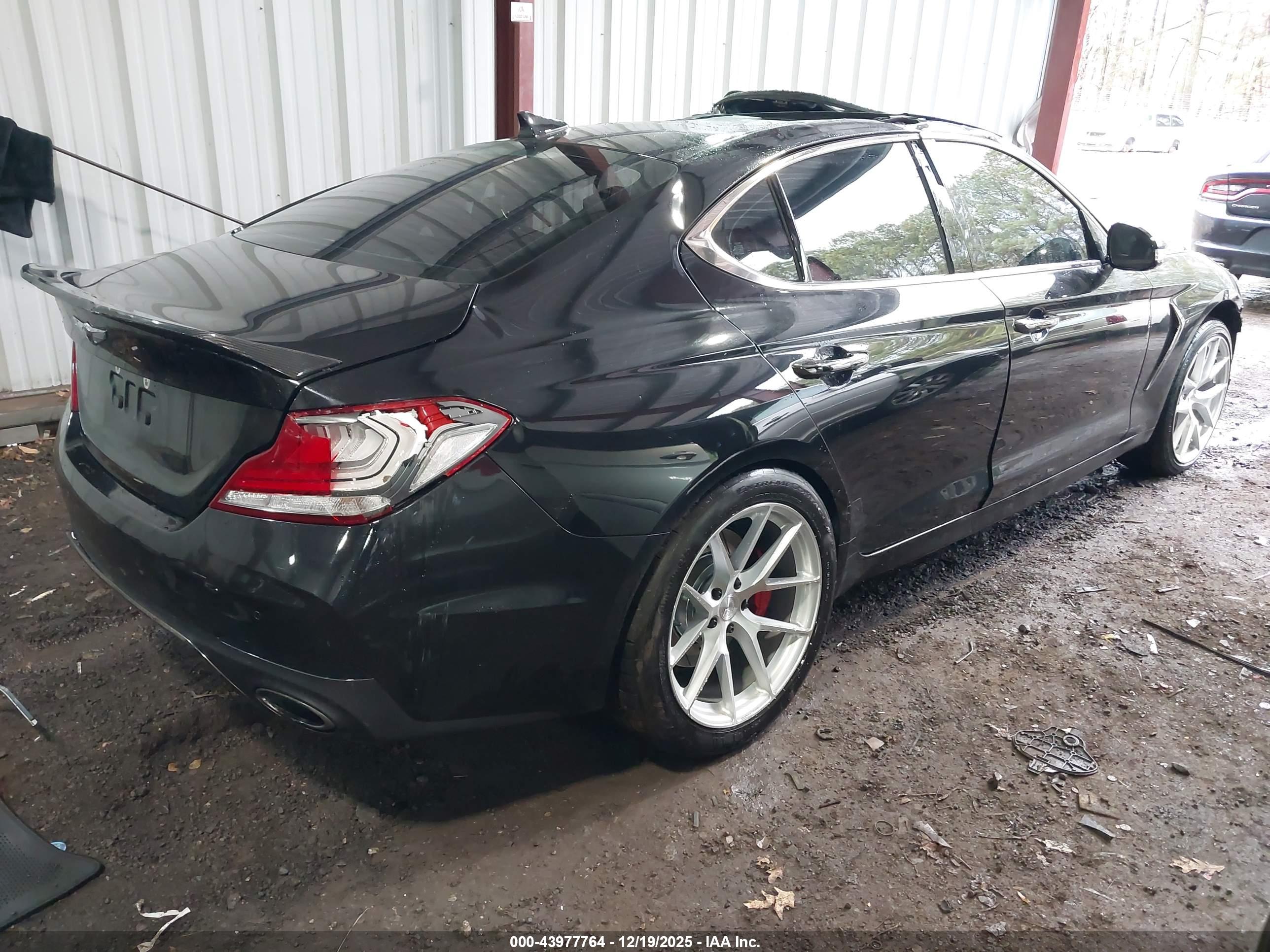 GENESIS G70 image 4