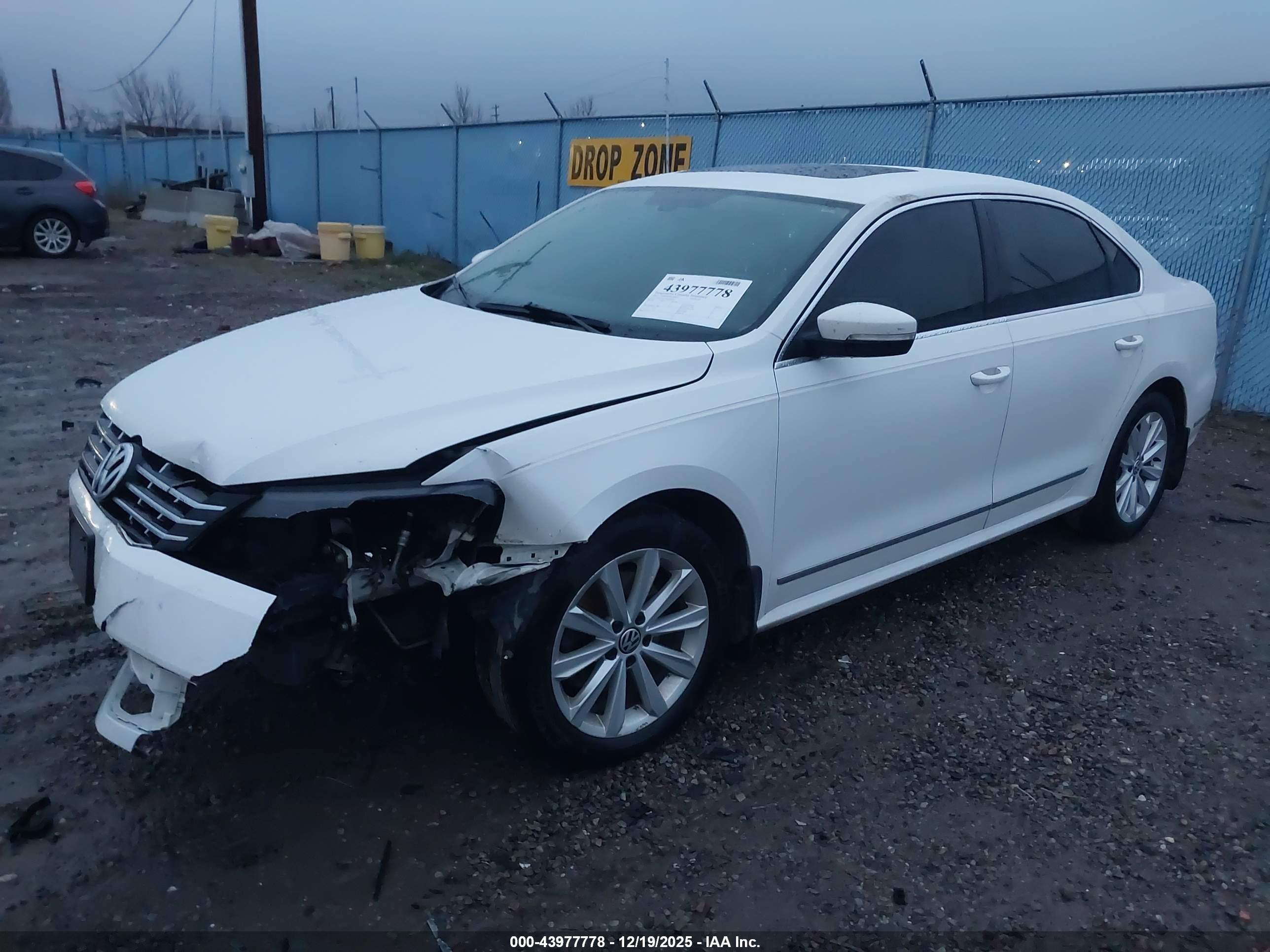 VOLKSWAGEN PASSAT image 2
