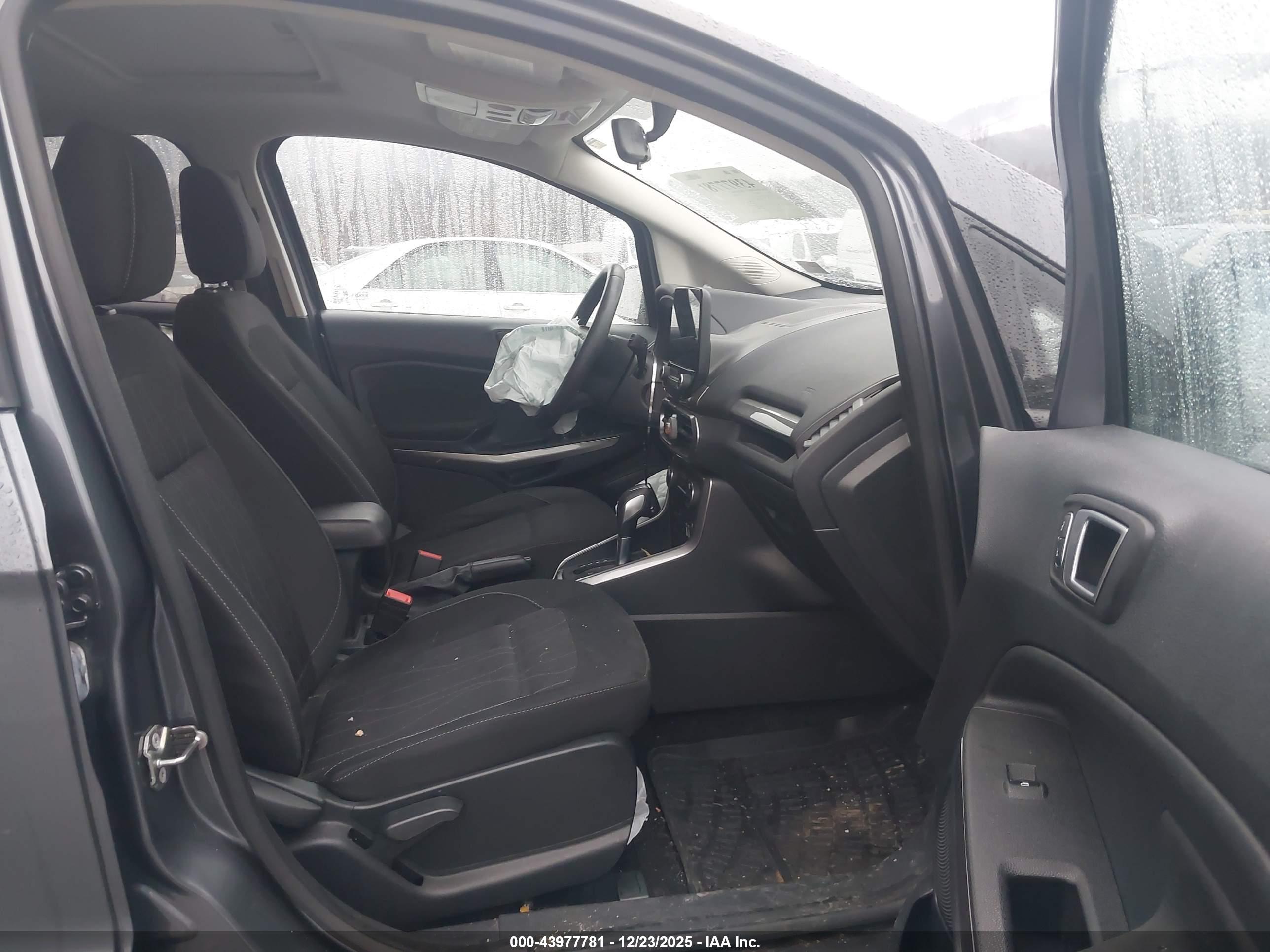 FORD ECOSPORT image 5