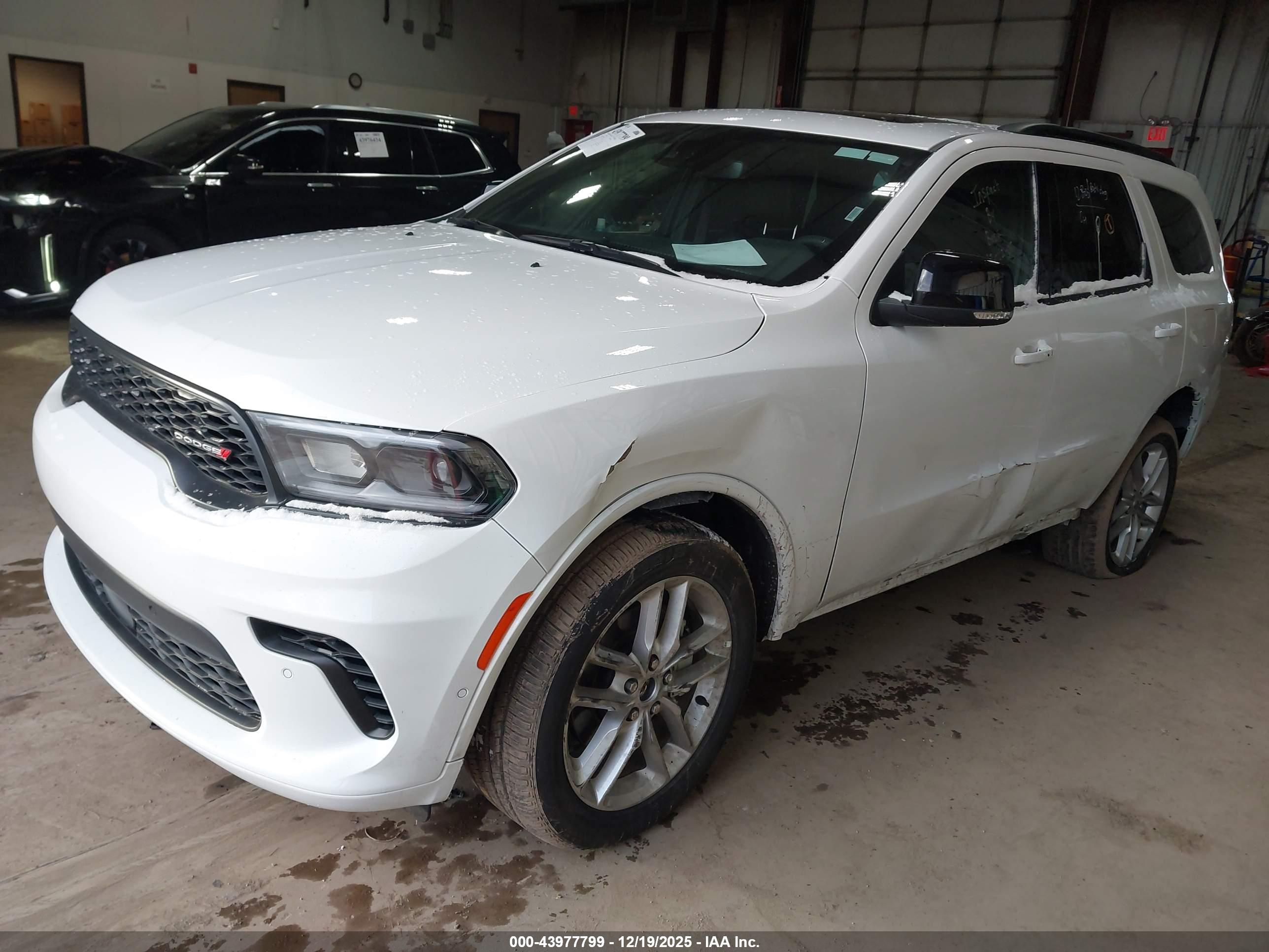 DODGE DURANGO image 2