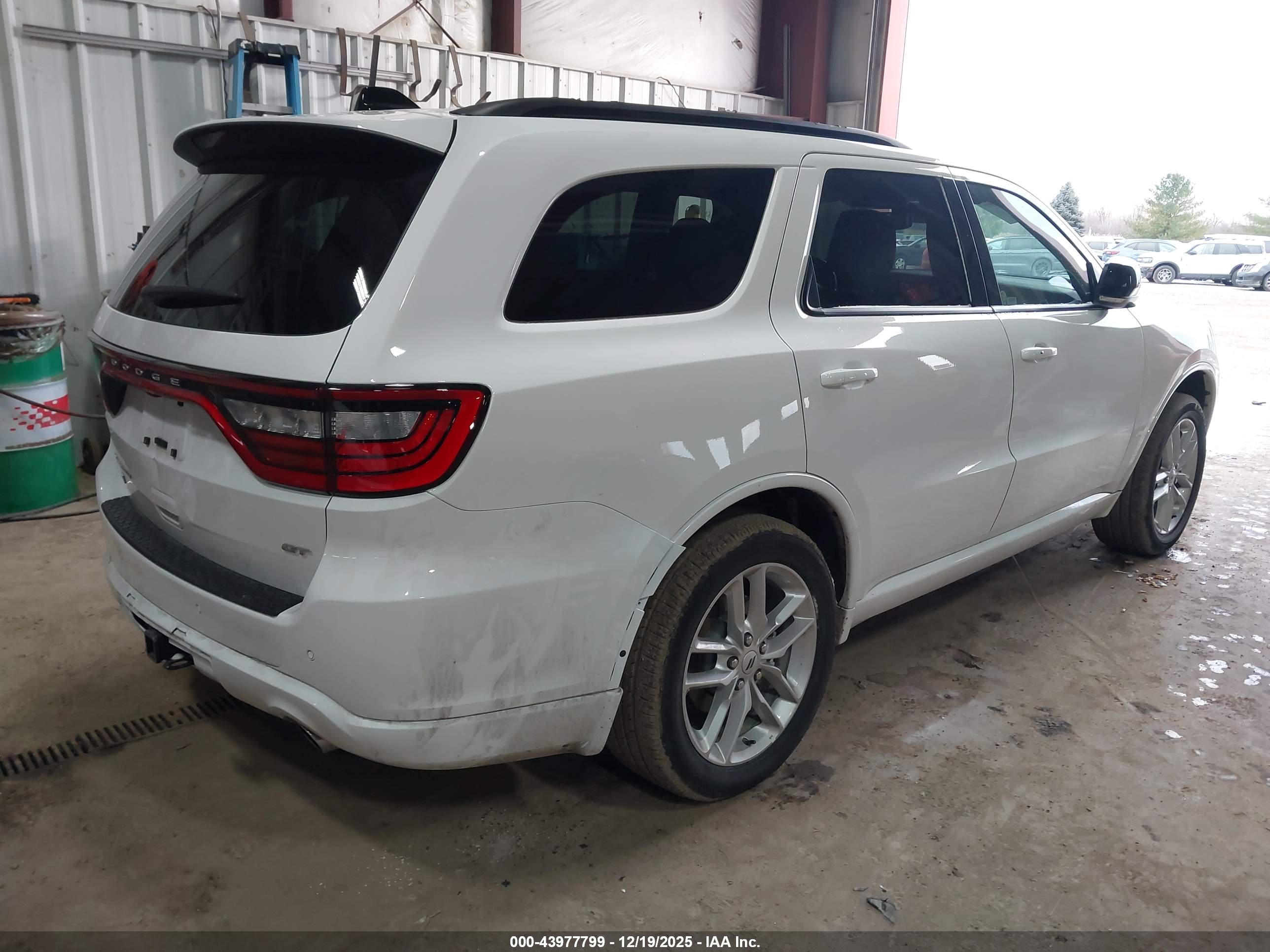 DODGE DURANGO image 4