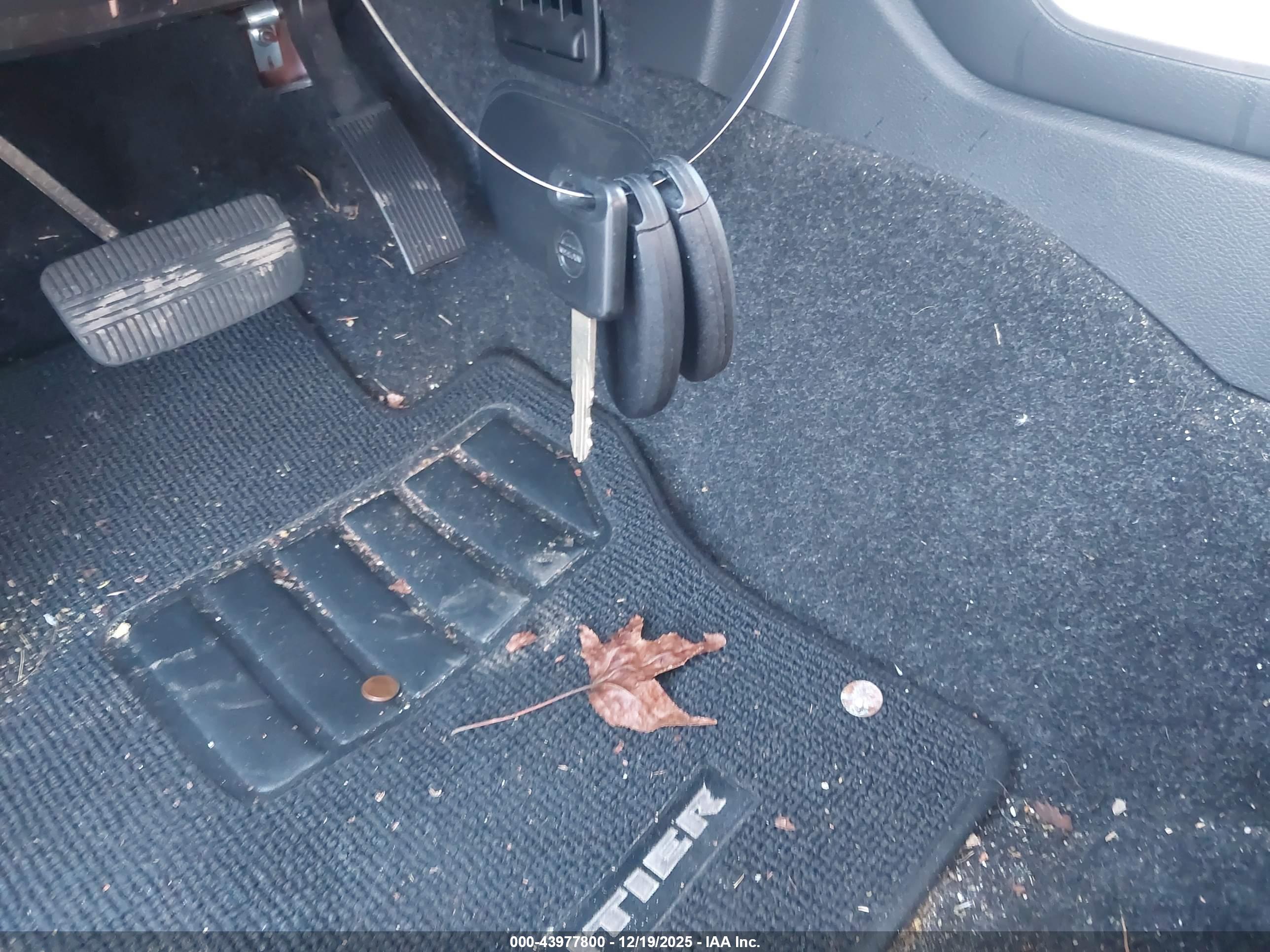 NISSAN FRONTIER image 11