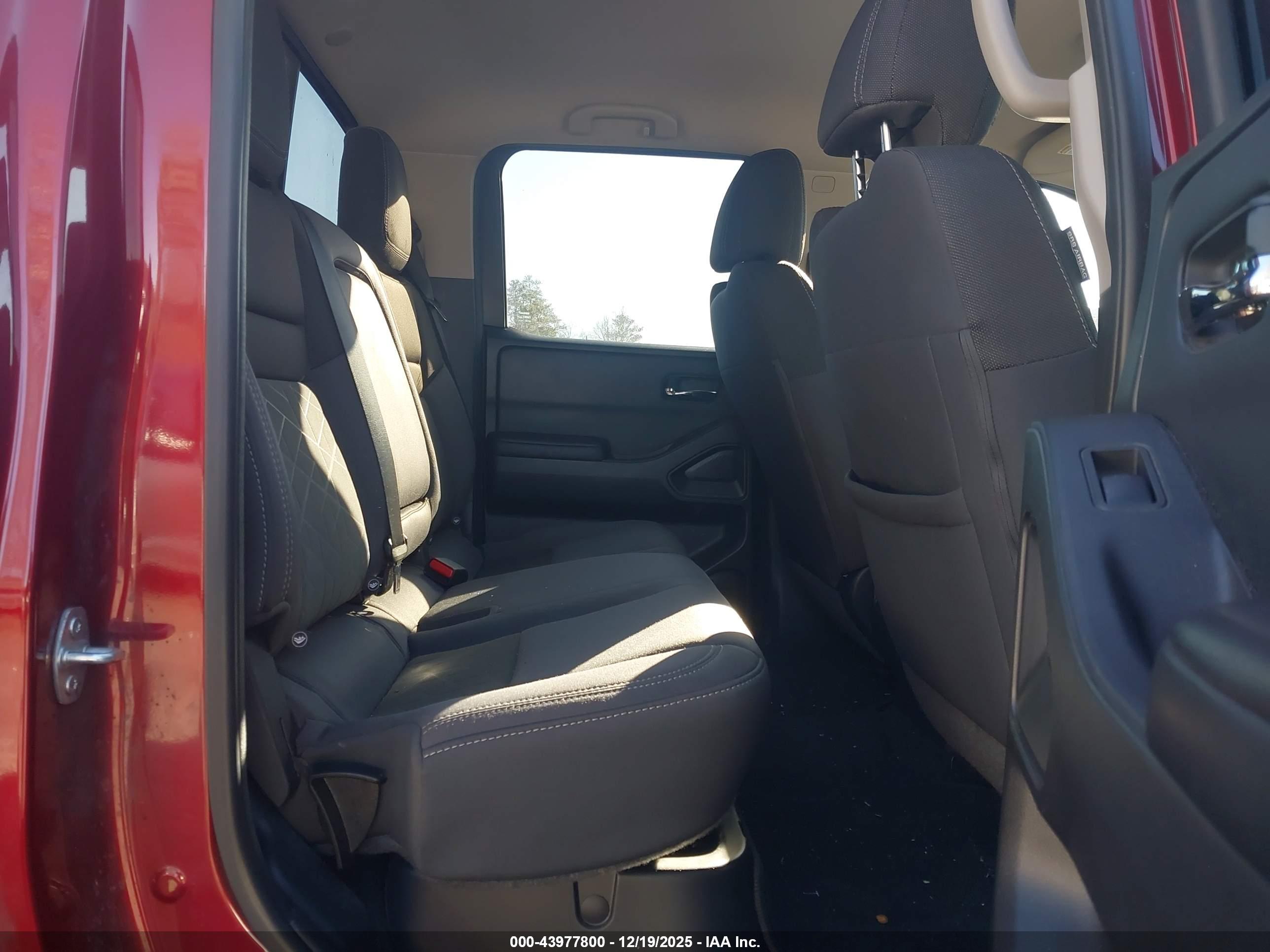 NISSAN FRONTIER image 8
