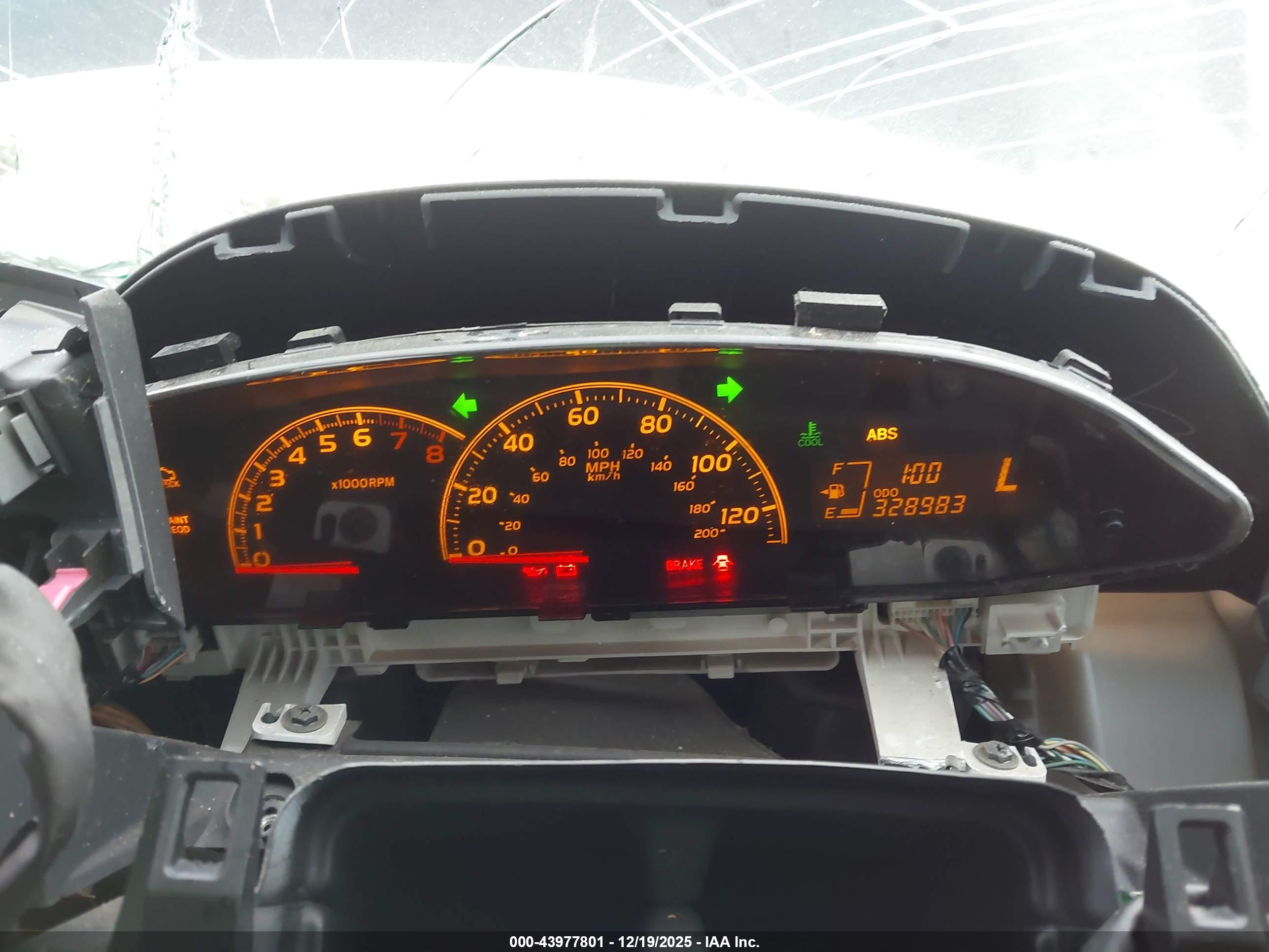 TOYOTA YARIS image 7