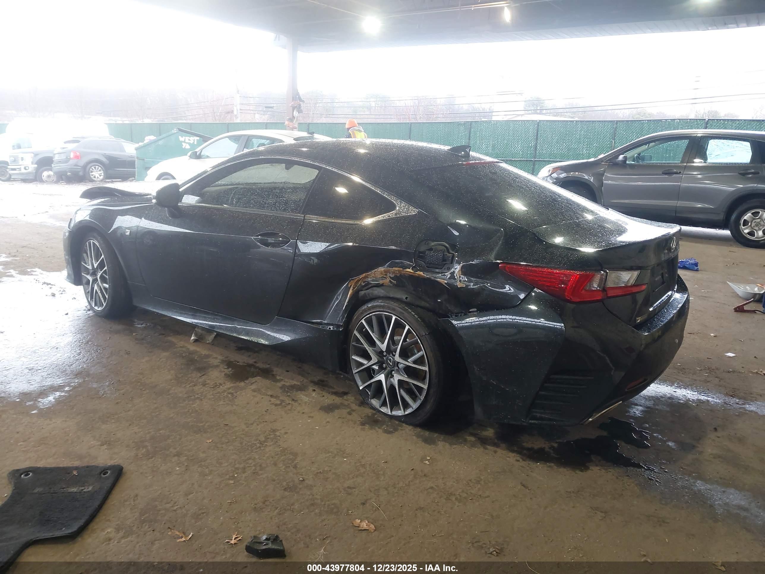 LEXUS RC image 3