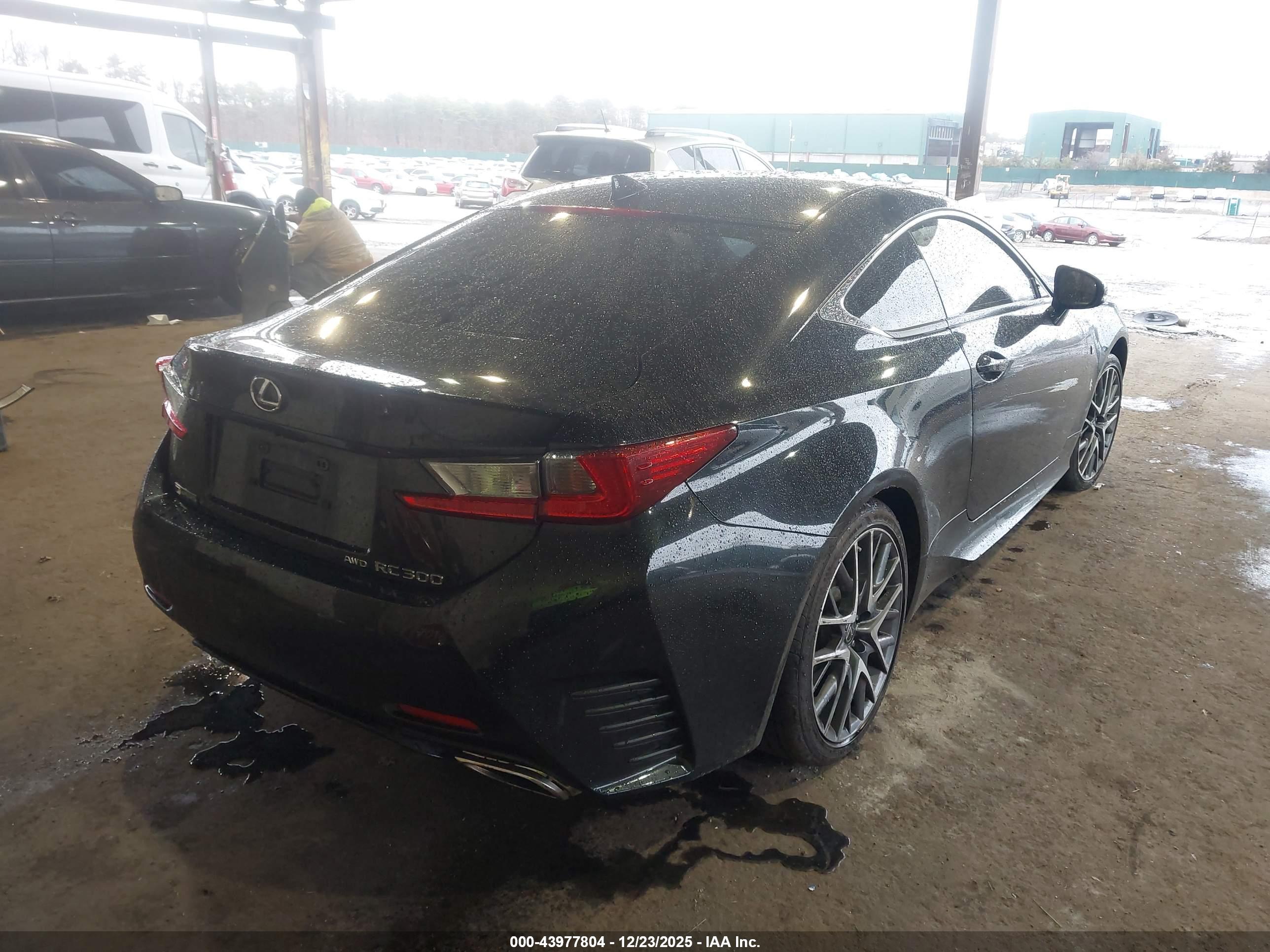 LEXUS RC image 4