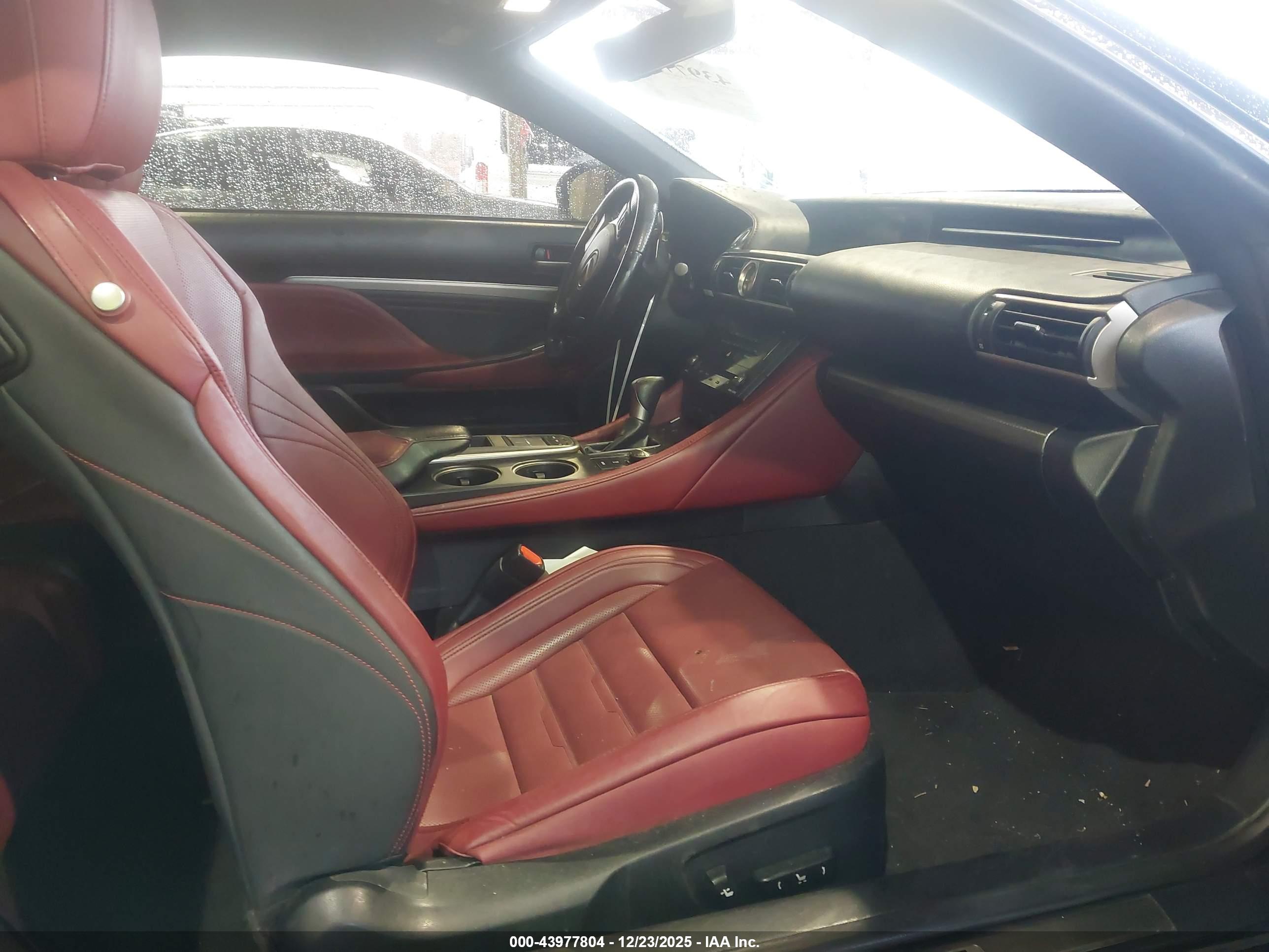 LEXUS RC image 5