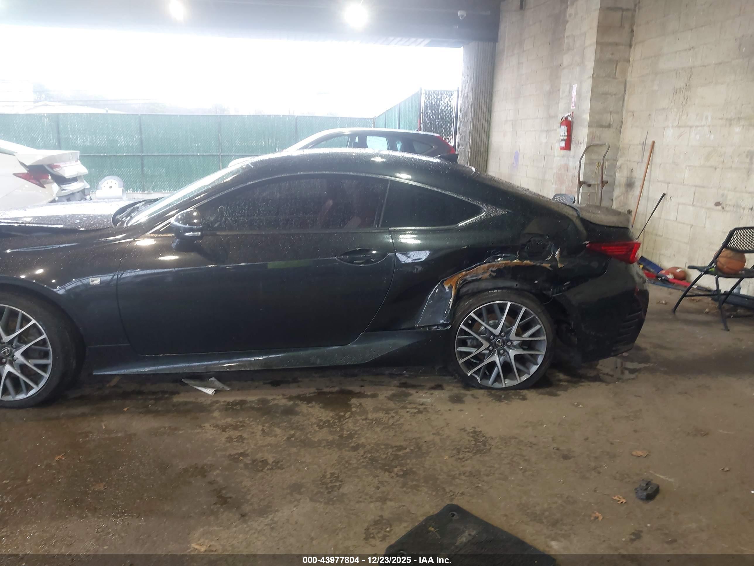 LEXUS RC image 6