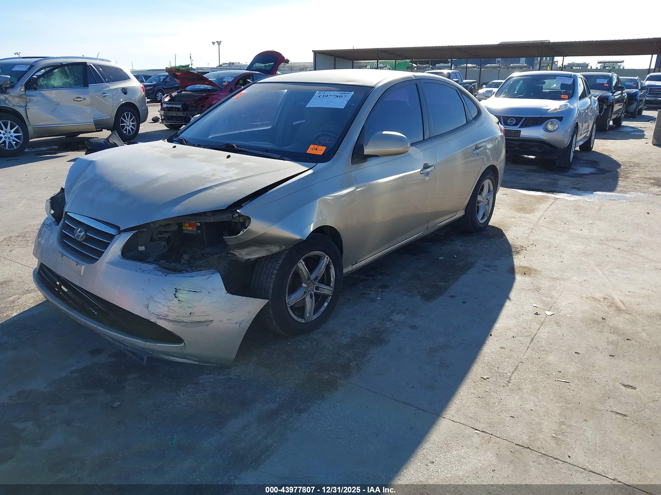 HYUNDAI ELANTRA image 2