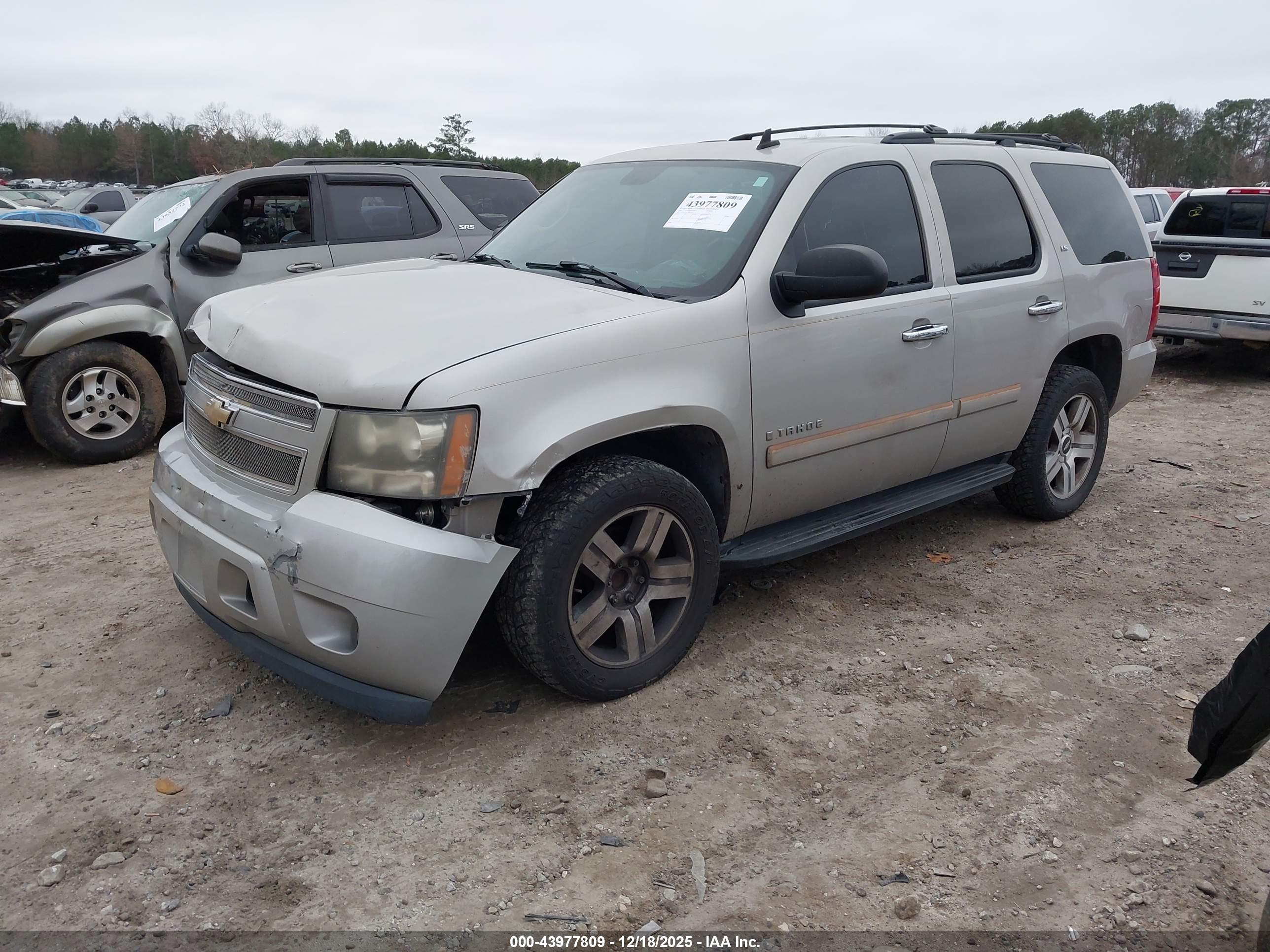 CHEVROLET TAHOE image 2