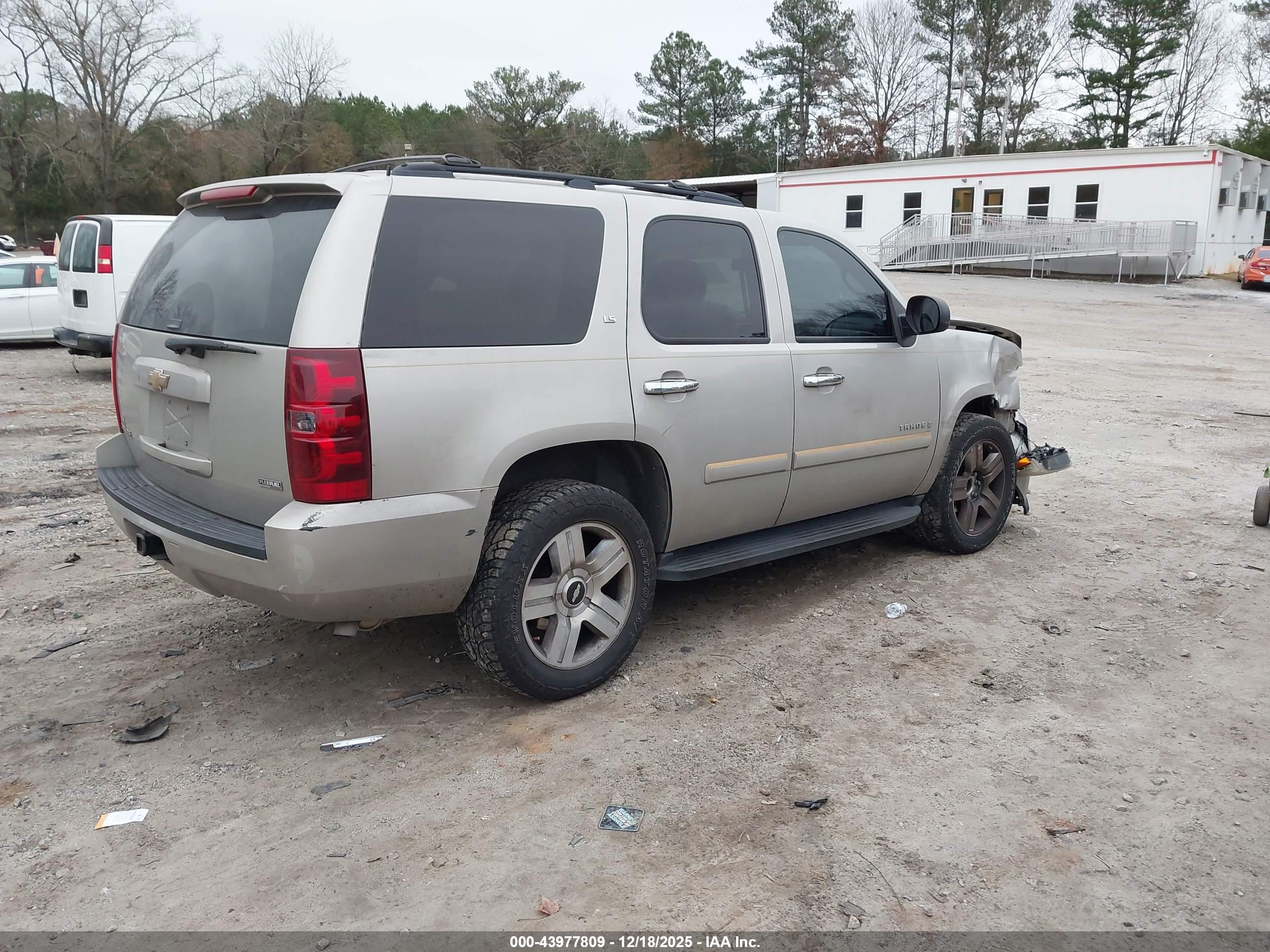 CHEVROLET TAHOE image 4