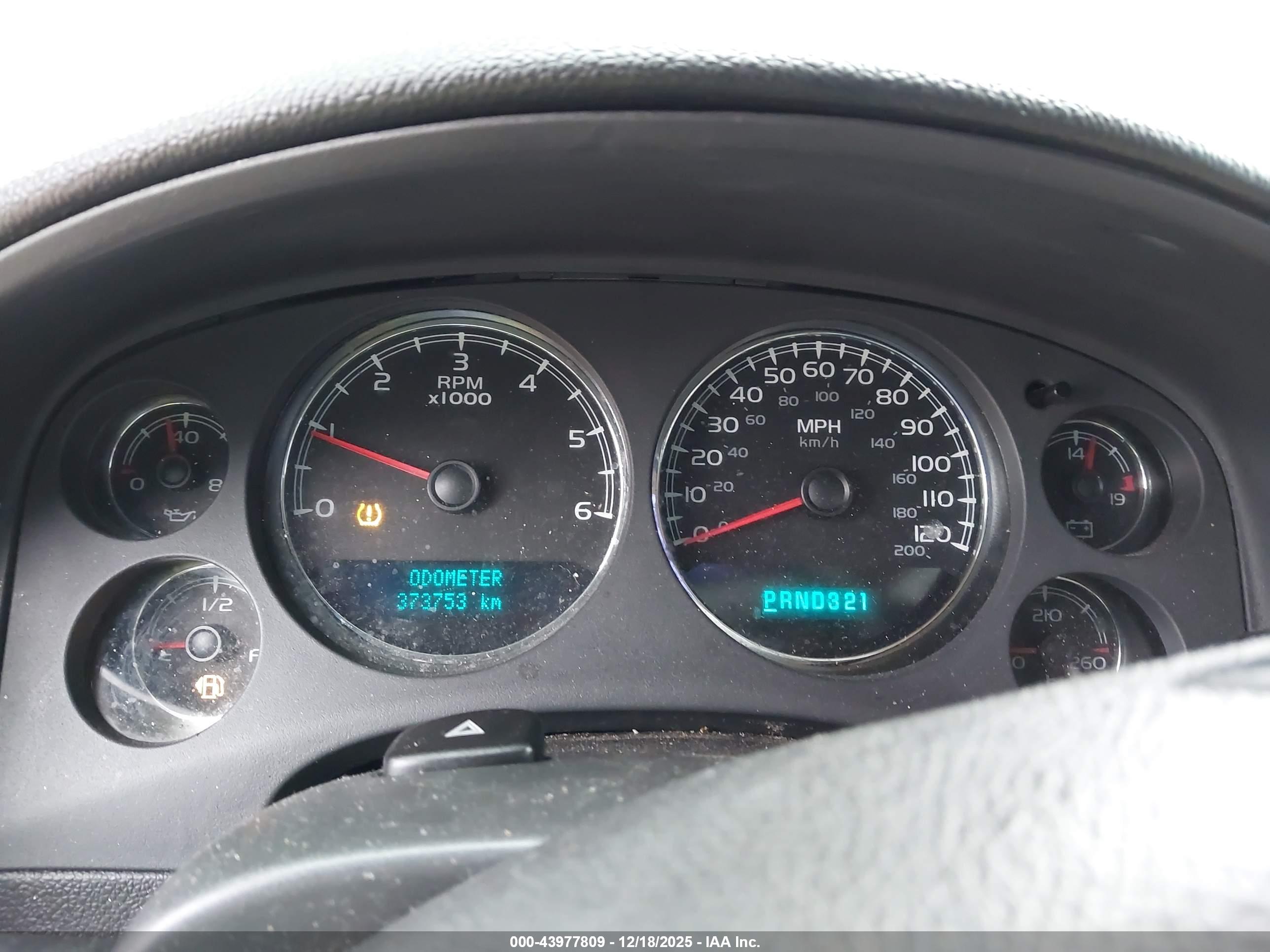 CHEVROLET TAHOE image 7