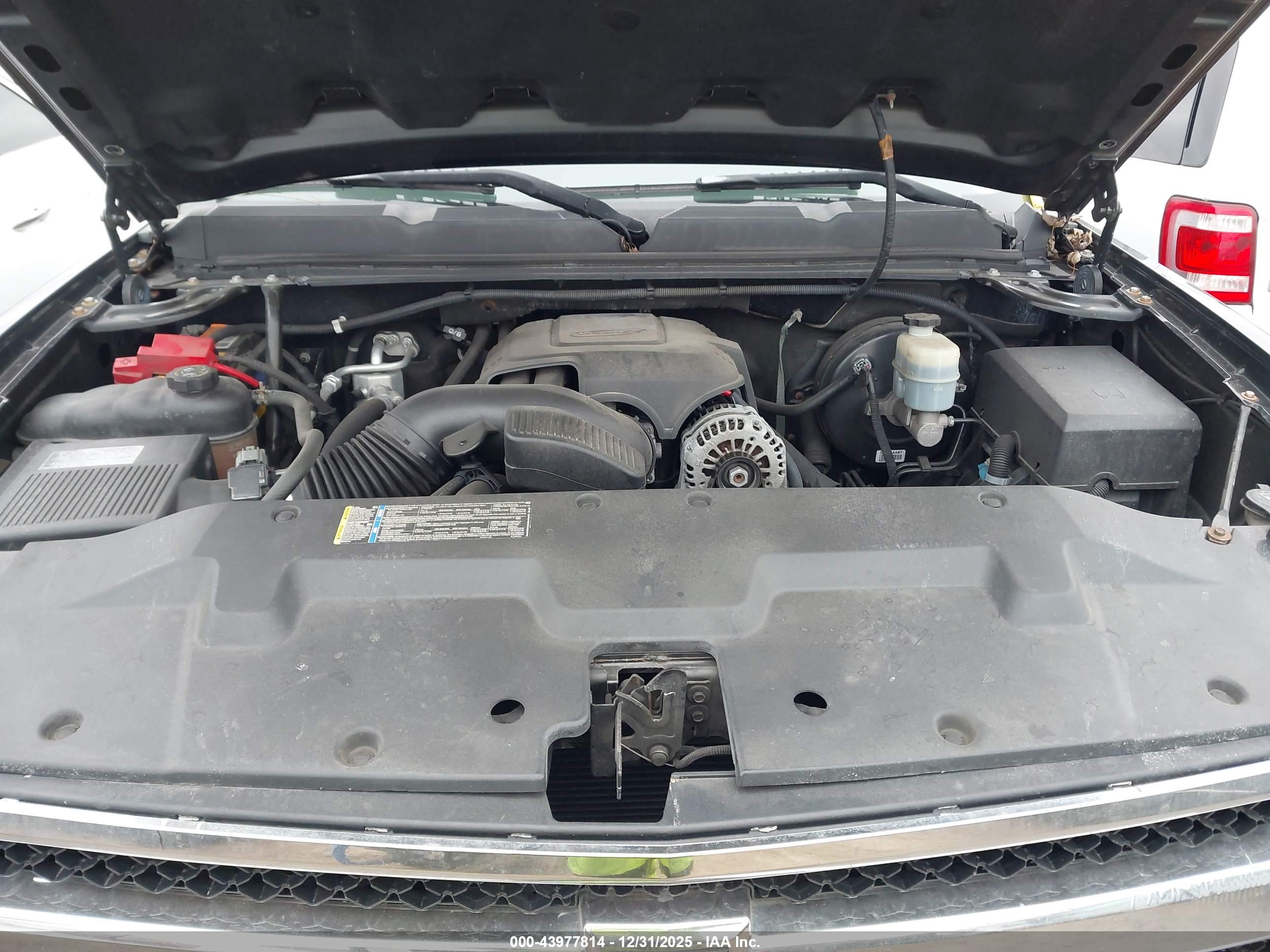 CHEVROLET SILVERADO image 10