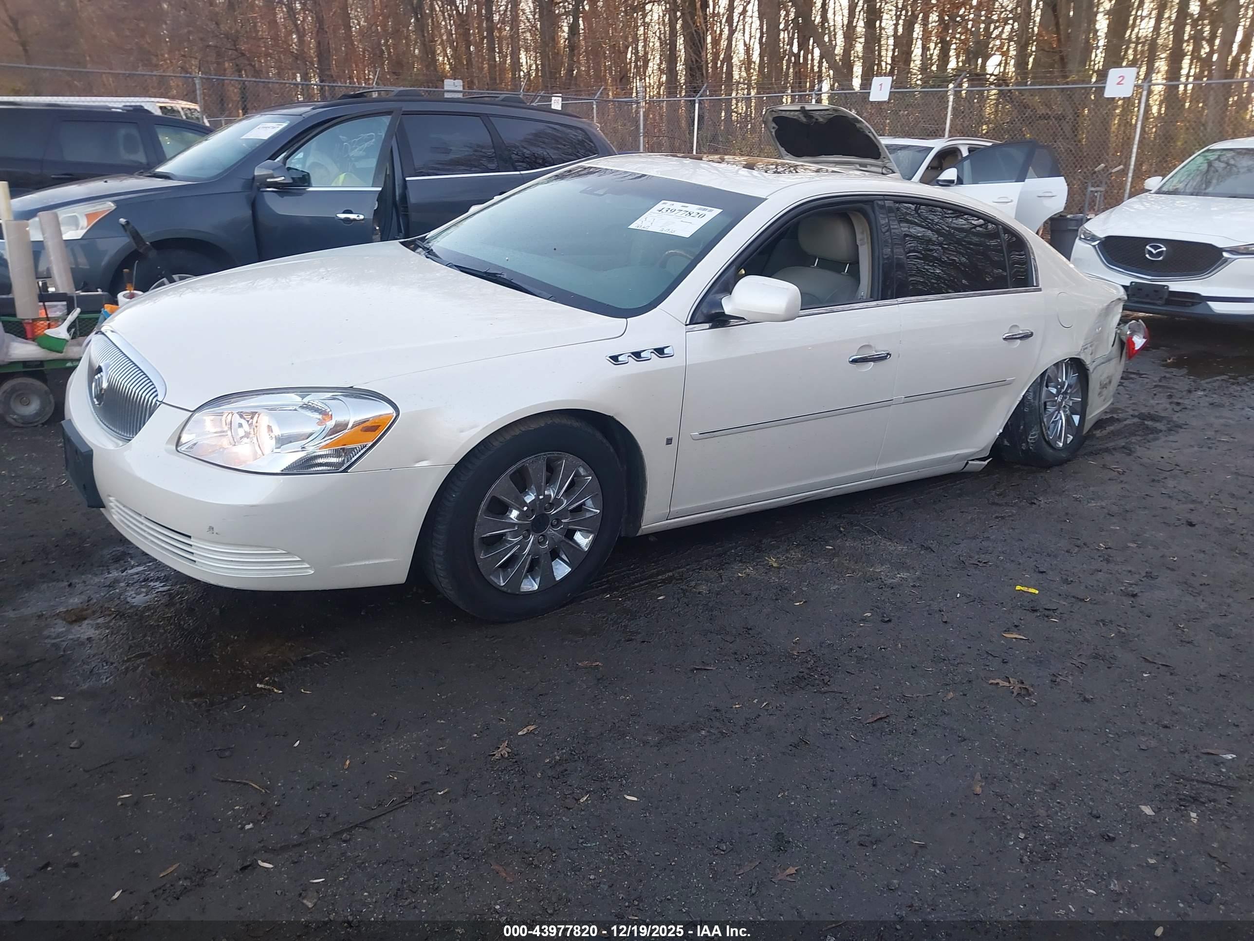 BUICK LUCERNE image 2