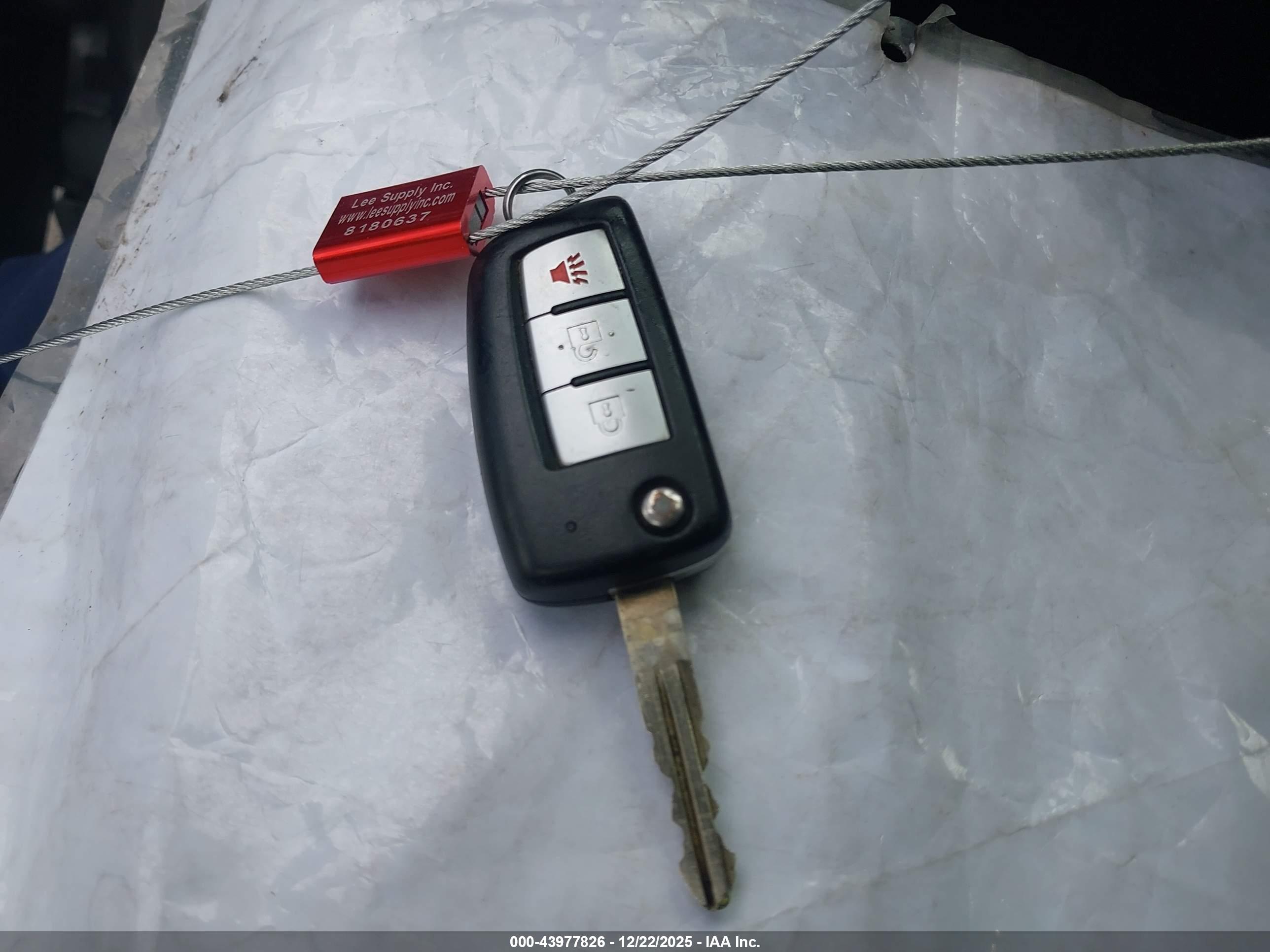 NISSAN ROGUE image 11
