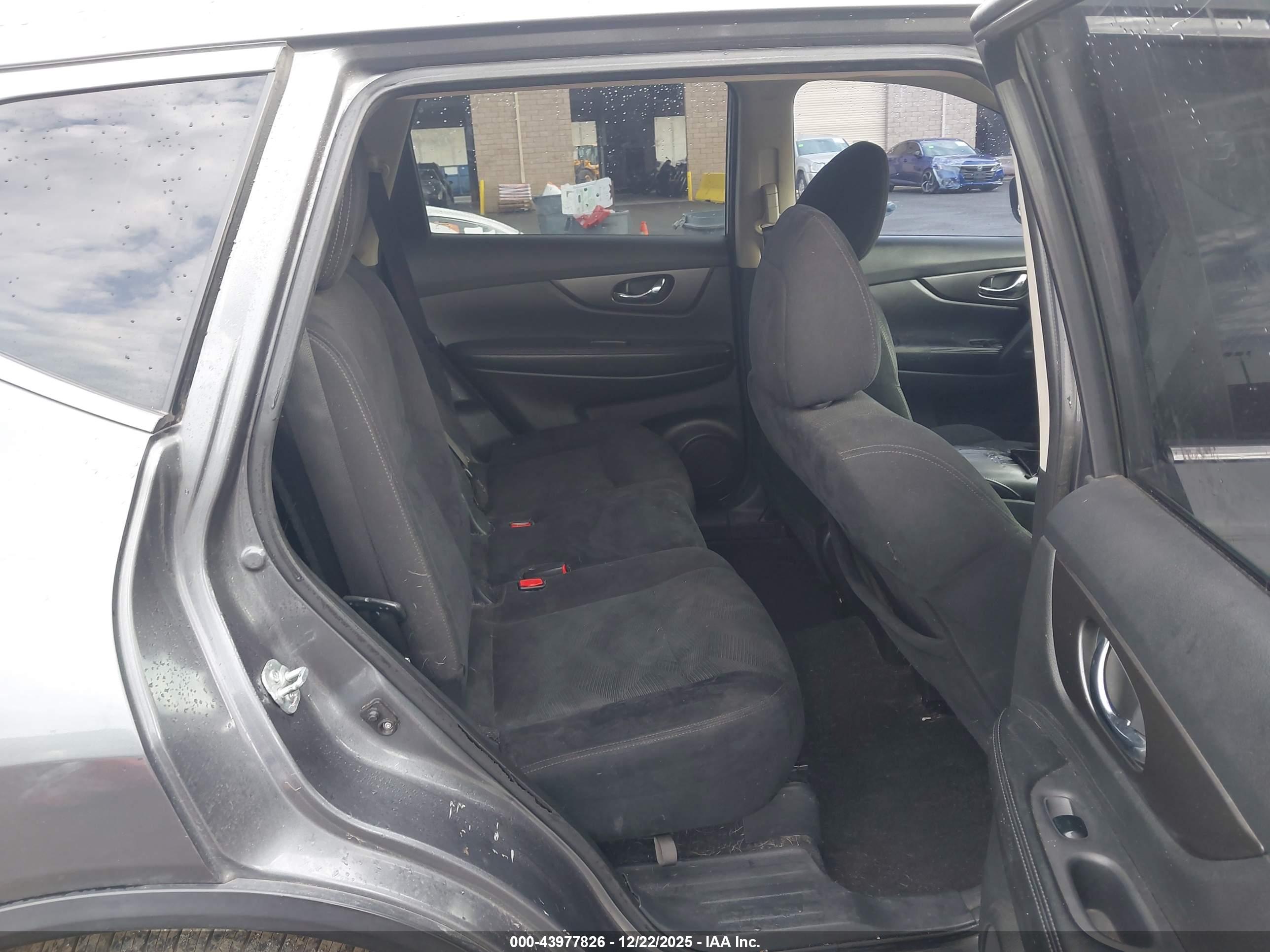 NISSAN ROGUE image 8
