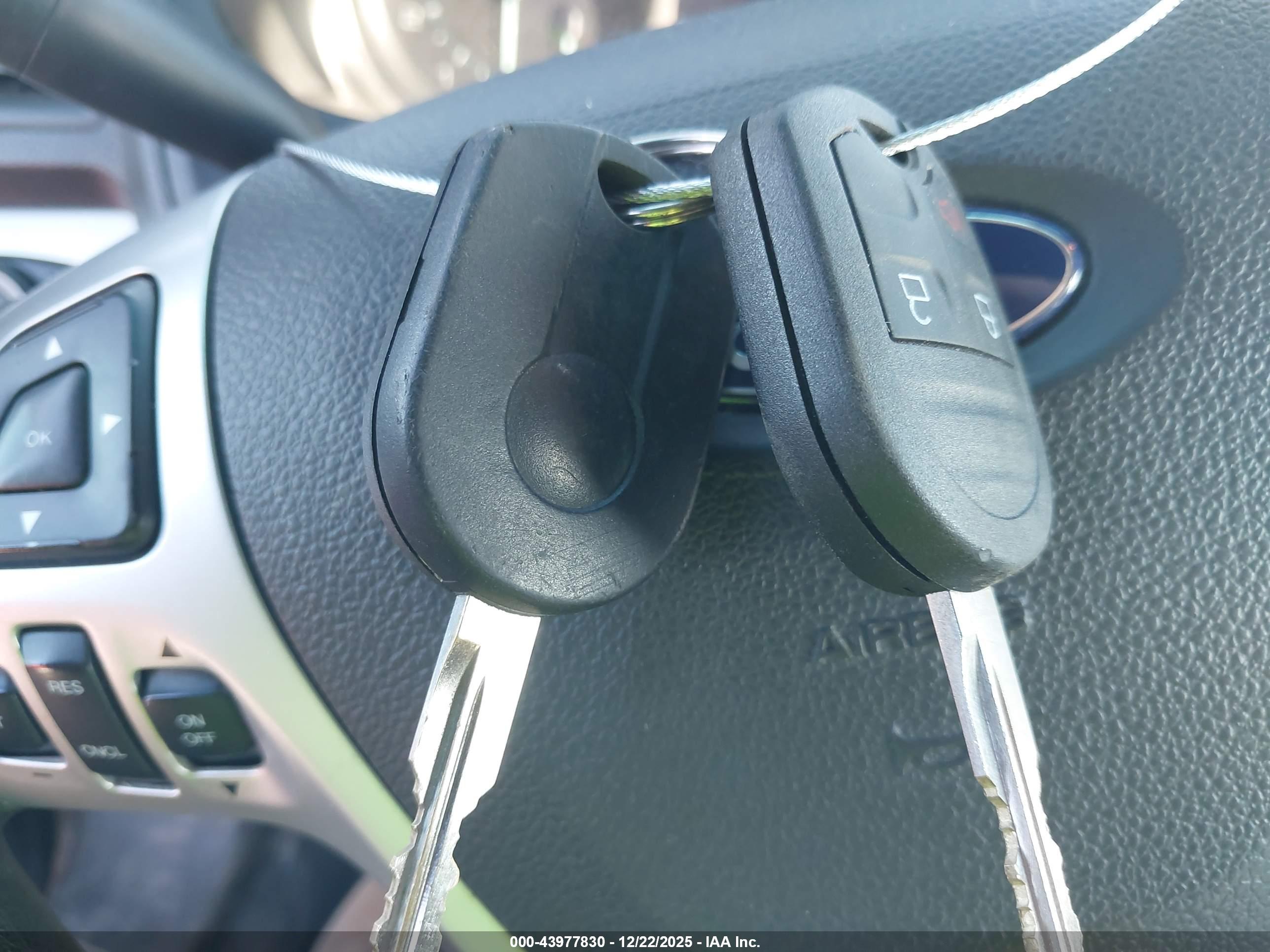 FORD EXPLORER image 11
