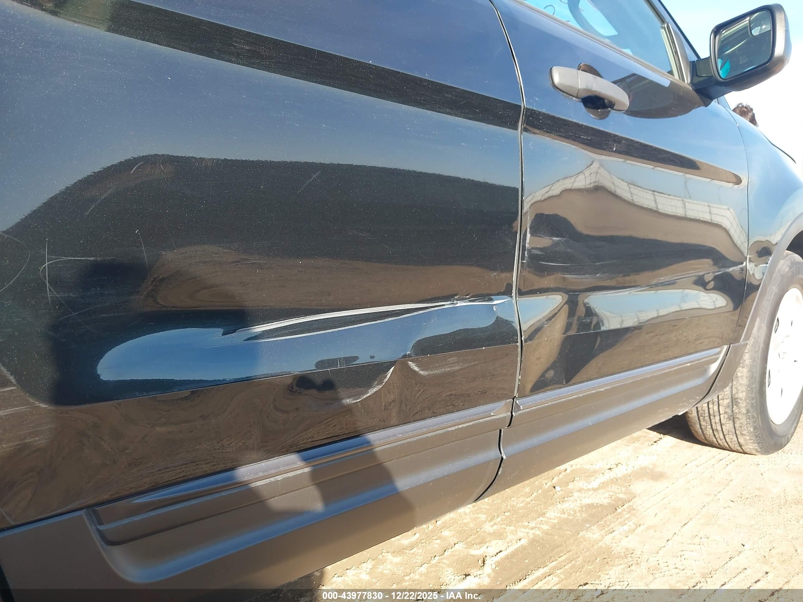 FORD EXPLORER image 6