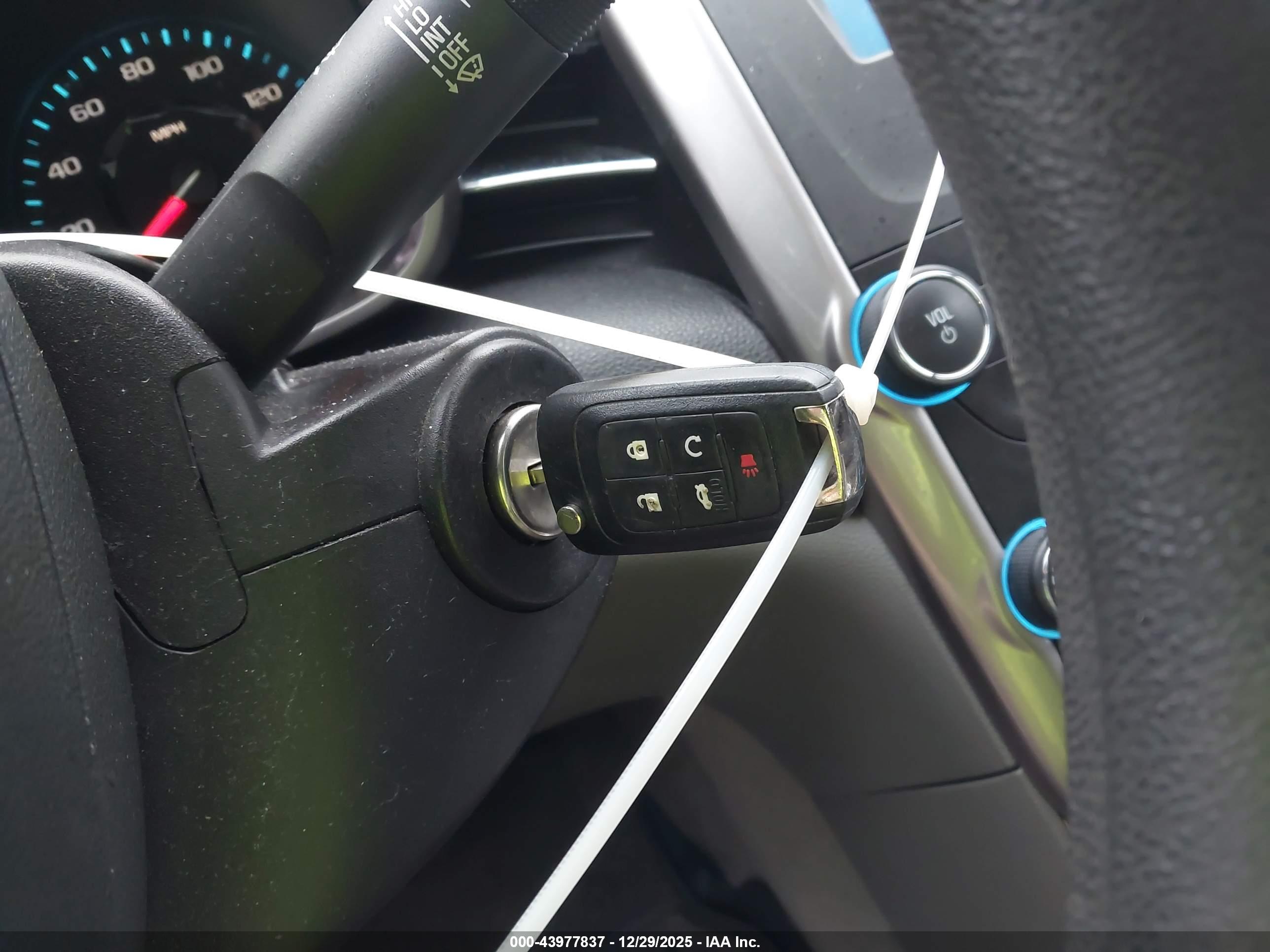 CHEVROLET MALIBU image 11