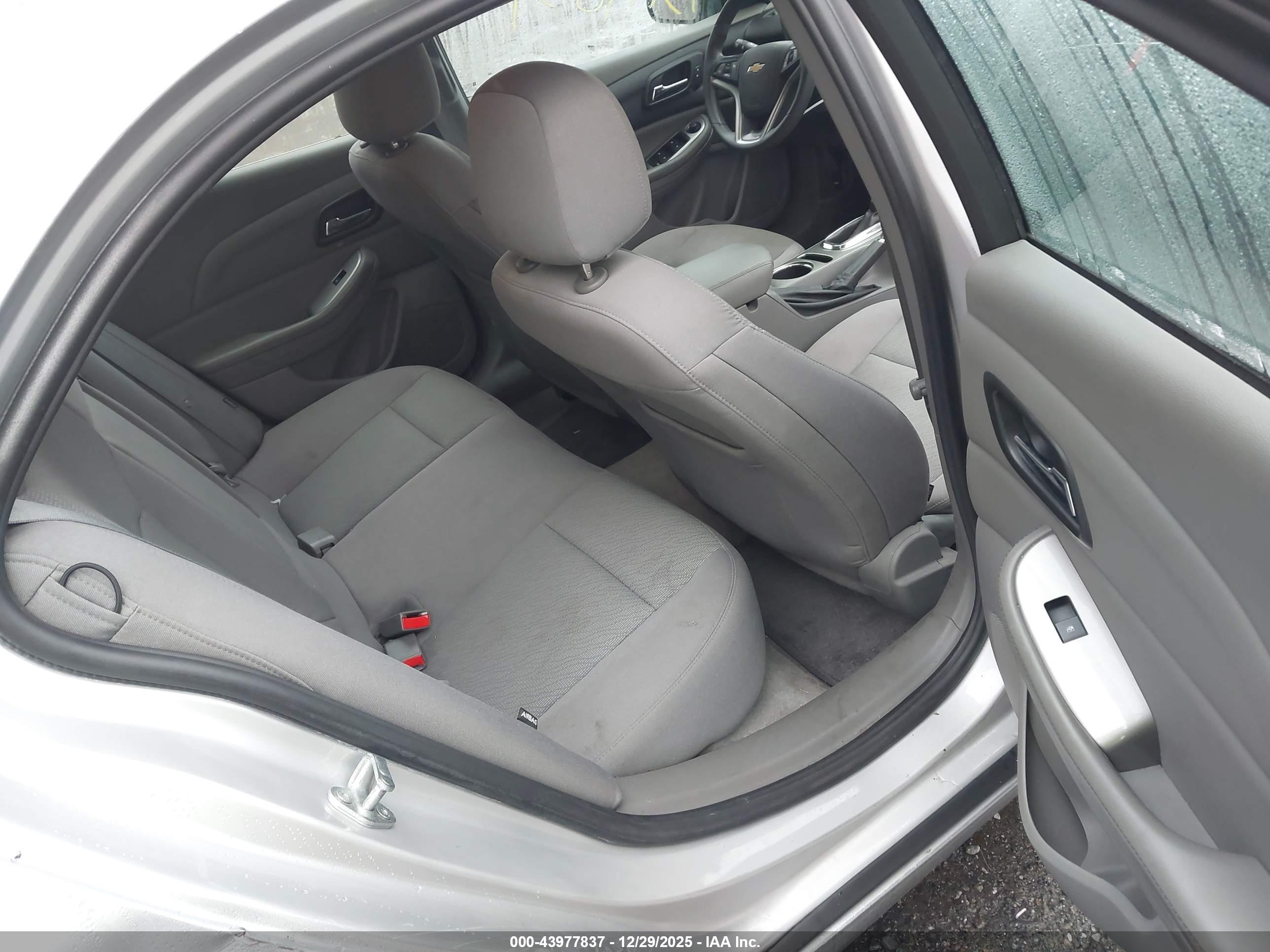 CHEVROLET MALIBU image 8