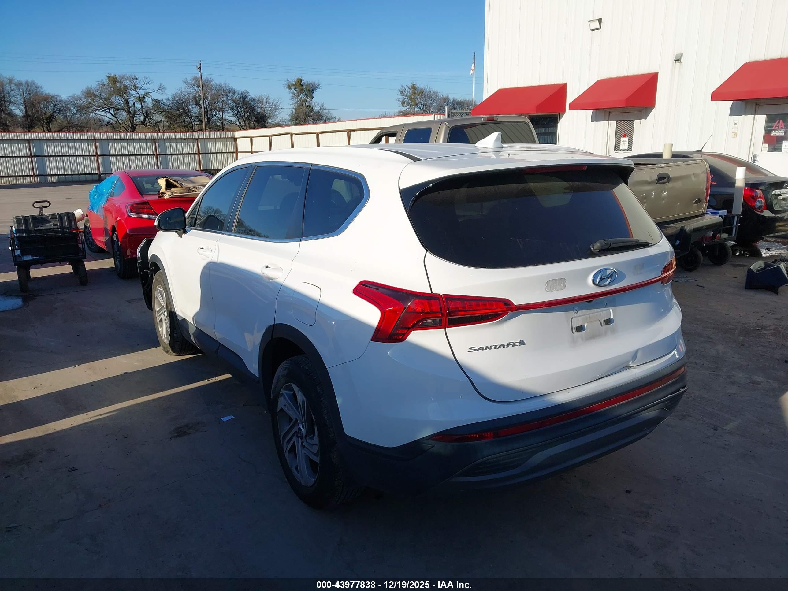 HYUNDAI SANTA image 3