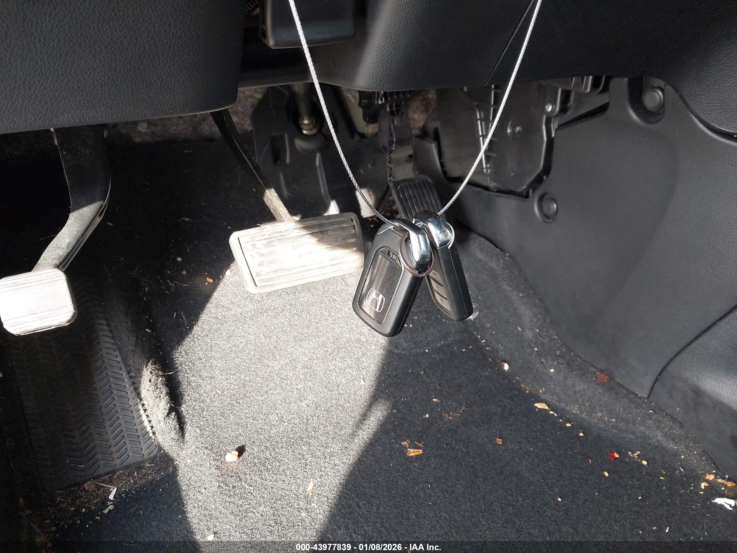 HONDA CR-V image 11