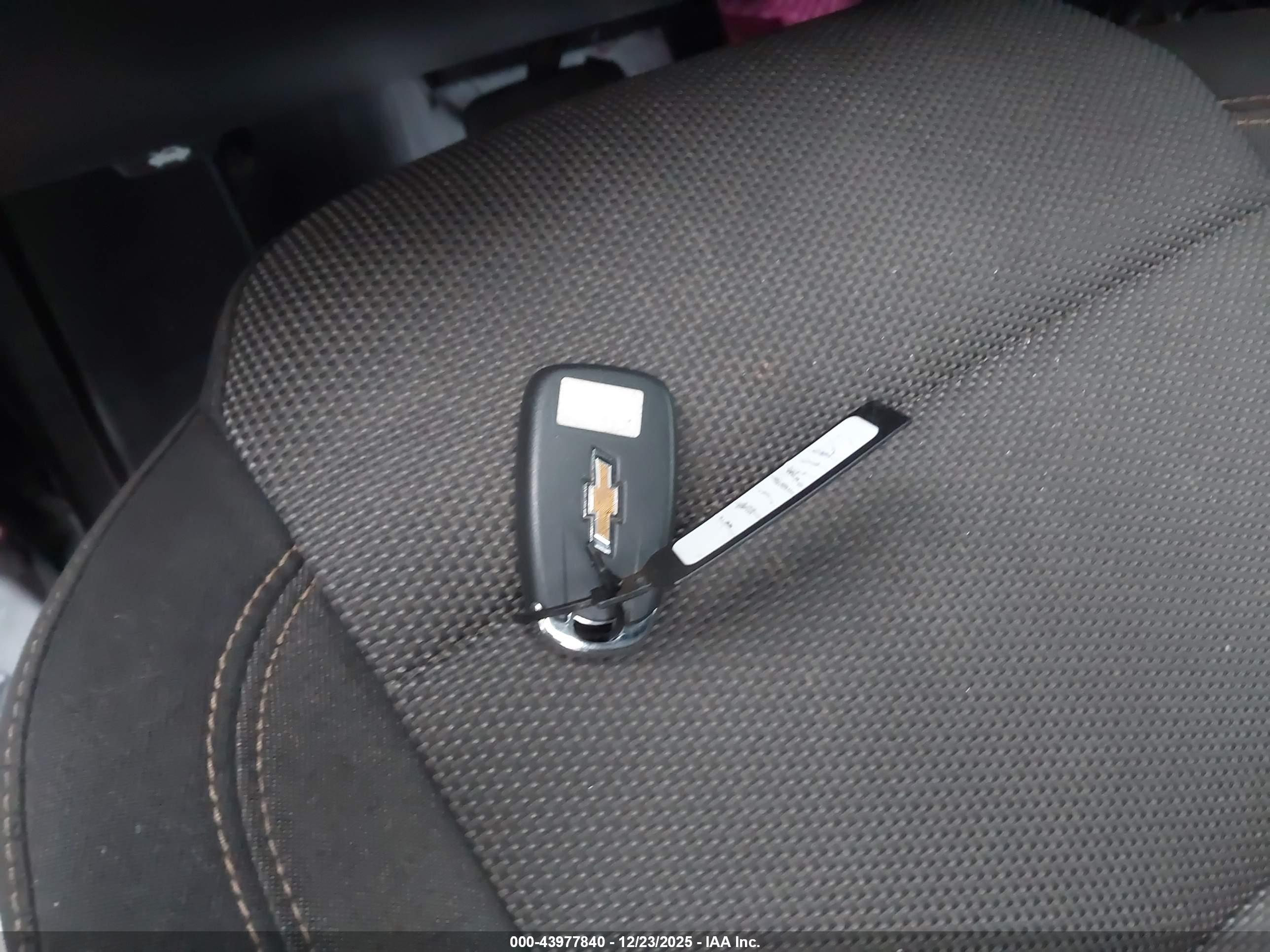 CHEVROLET TRAVERSE image 11