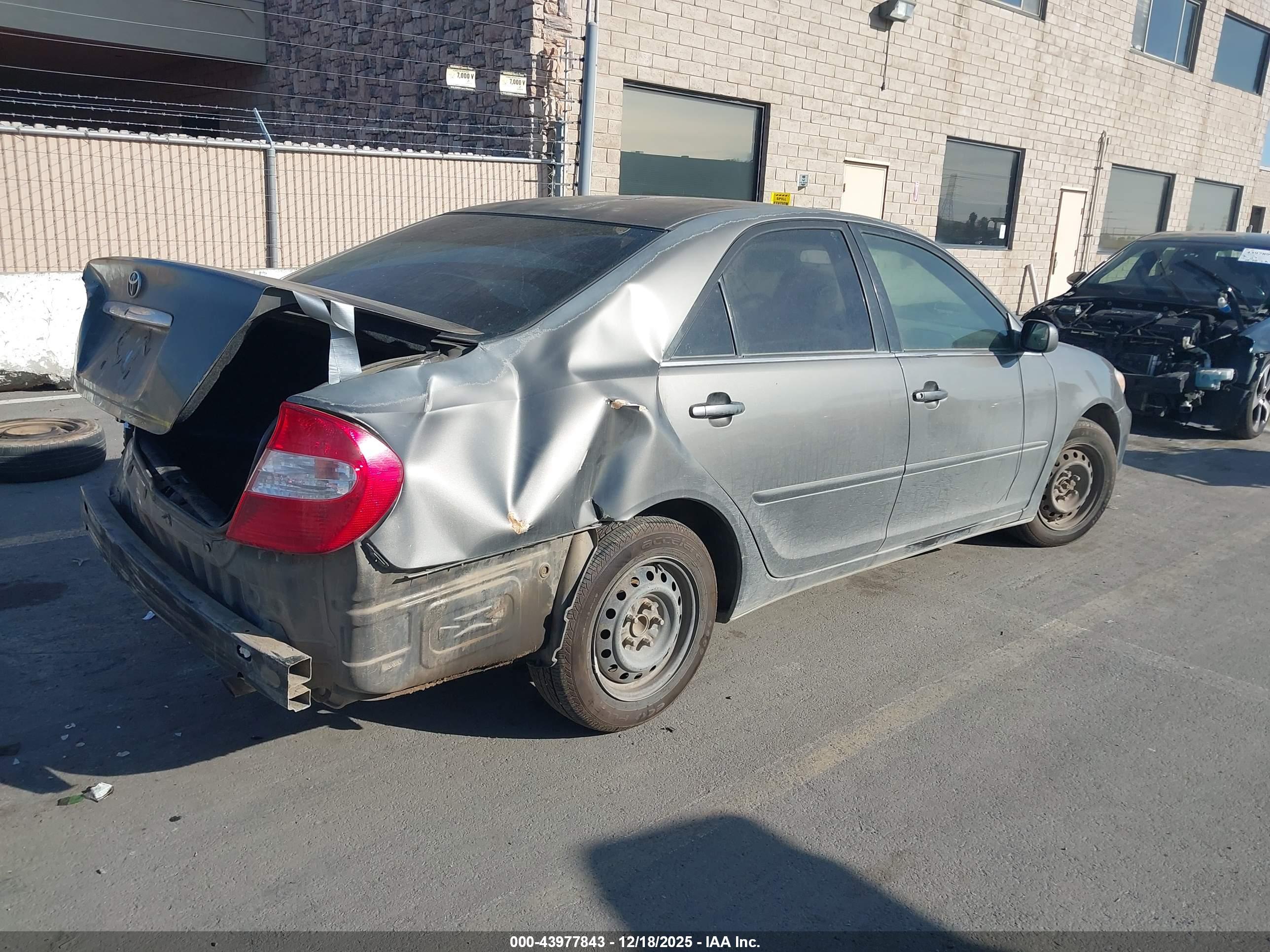 TOYOTA CAMRY image 4
