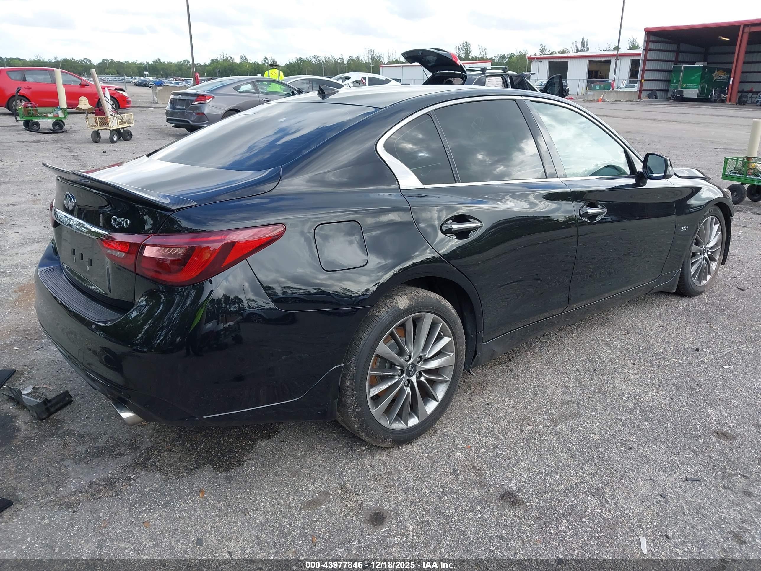 INFINITI Q50 image 4