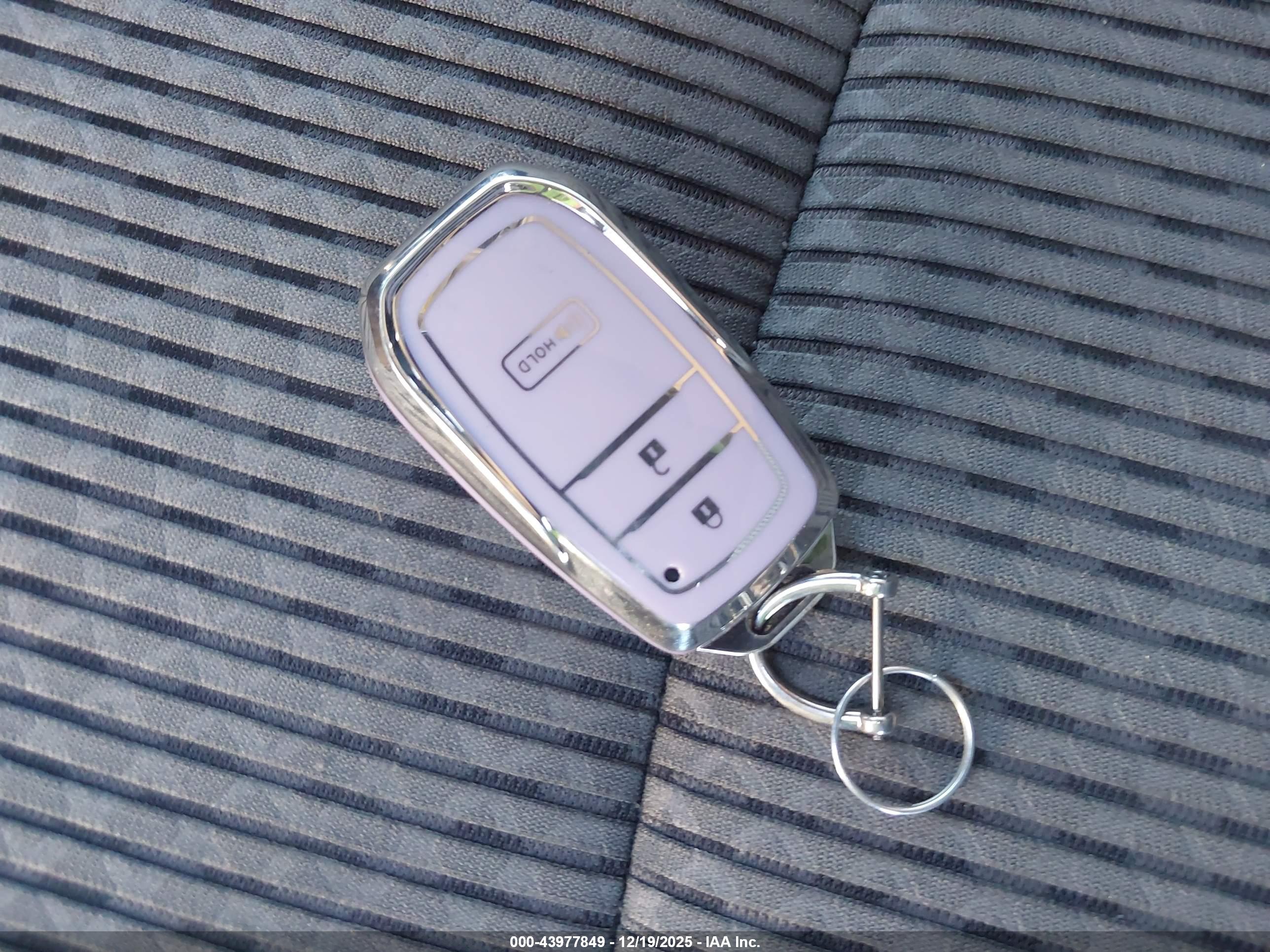 TOYOTA 4RUNNER image 11