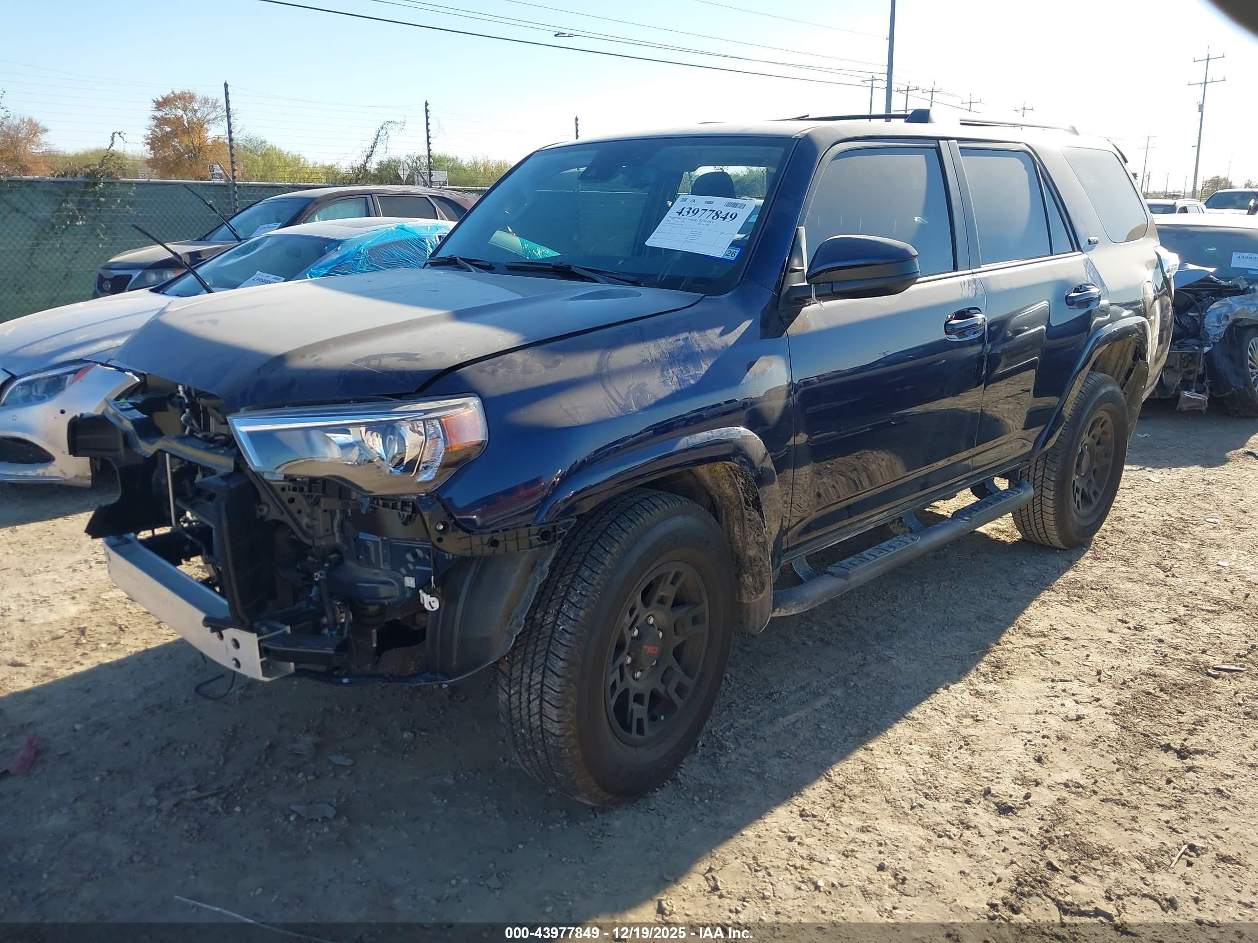 TOYOTA 4RUNNER image 2