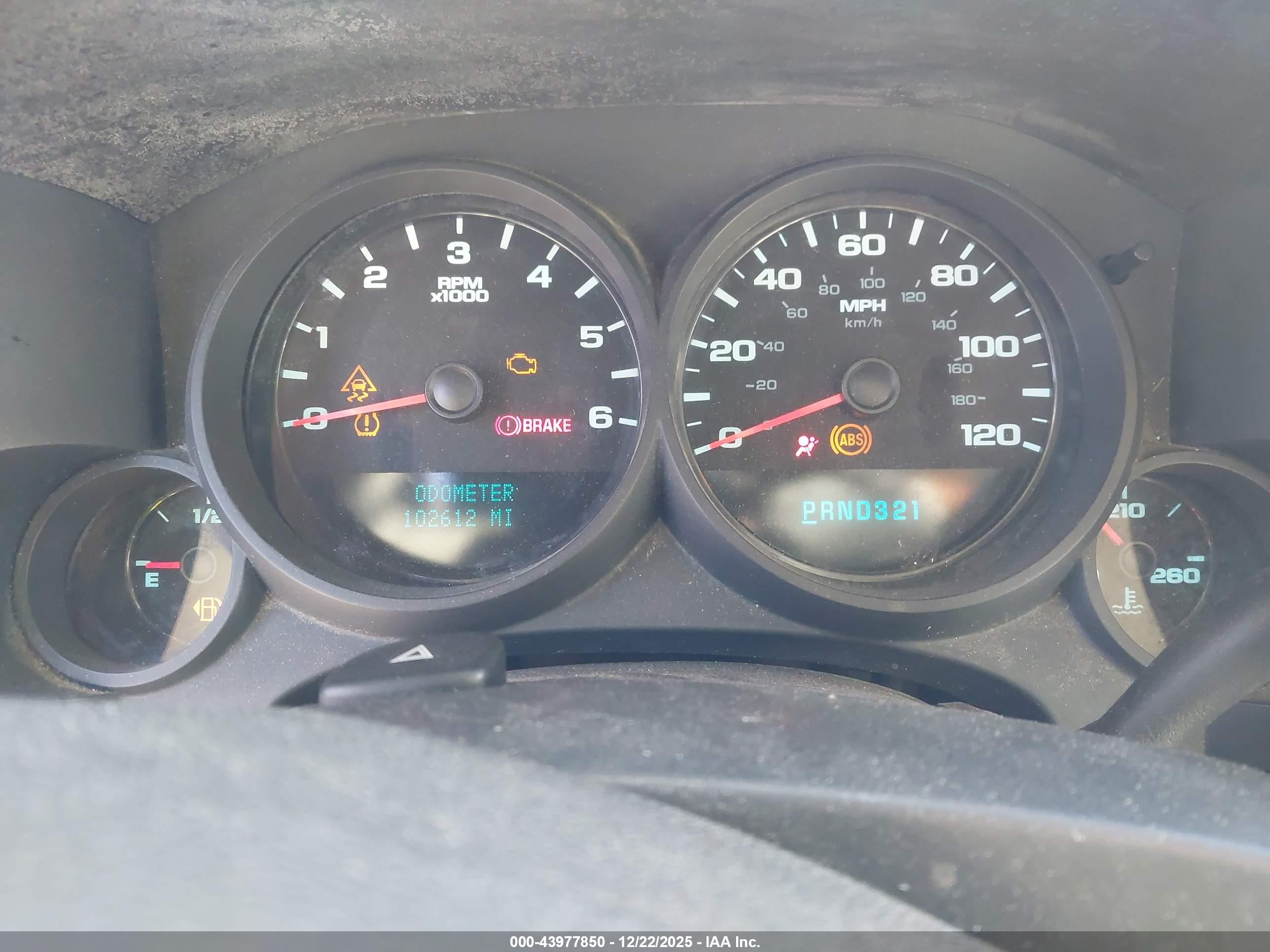 CHEVROLET SILVERADO image 7