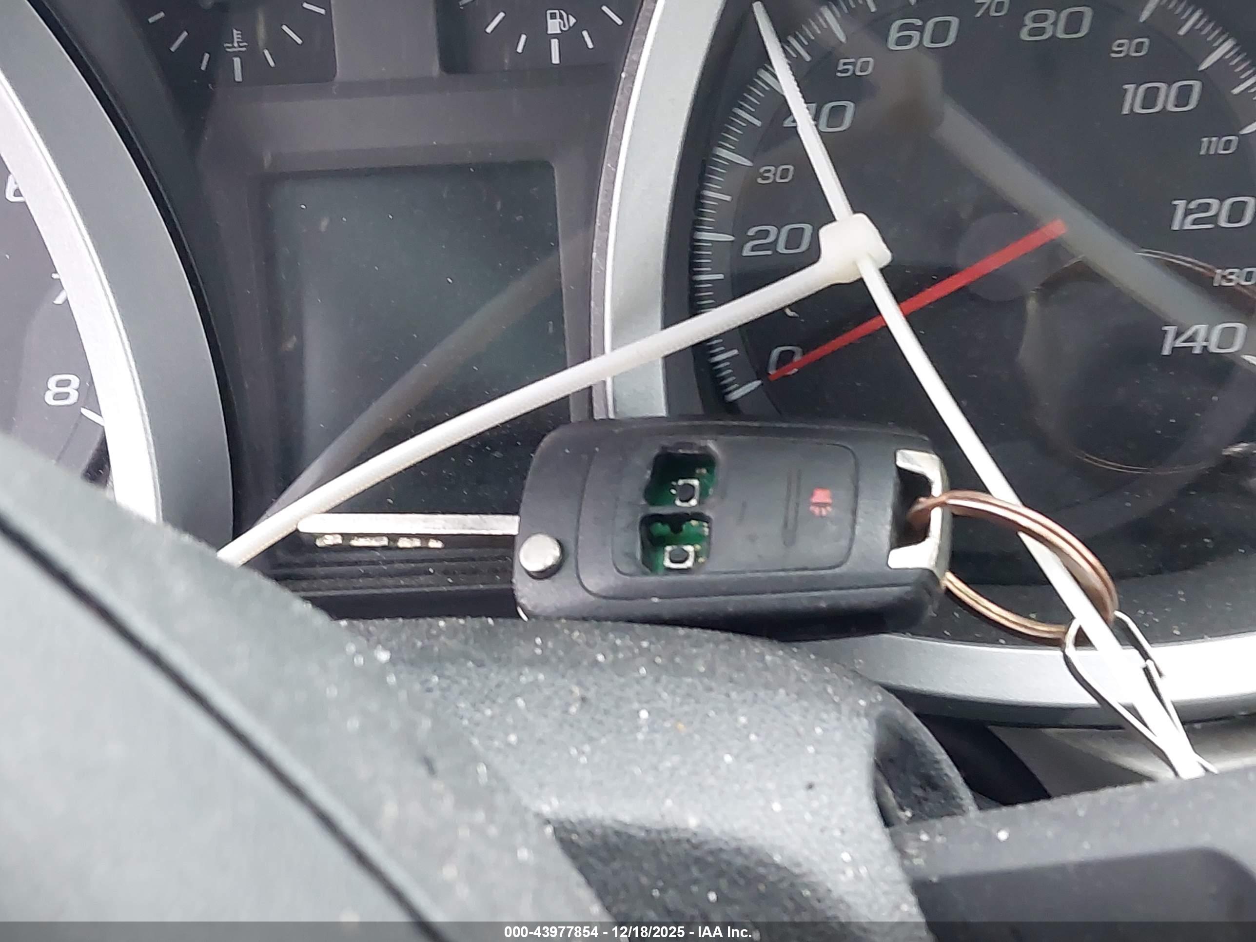 CHEVROLET EQUINOX image 11