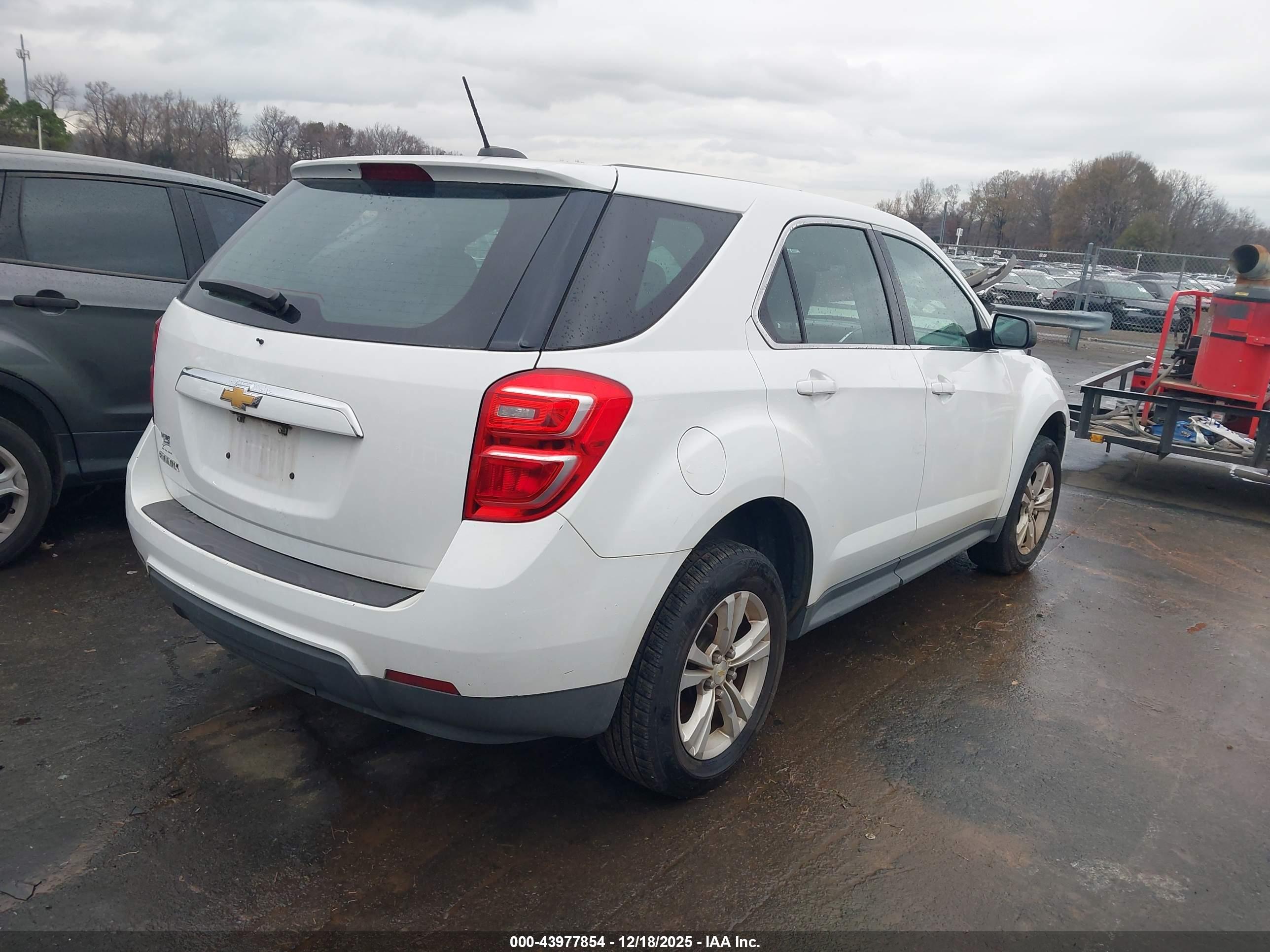 CHEVROLET EQUINOX image 4