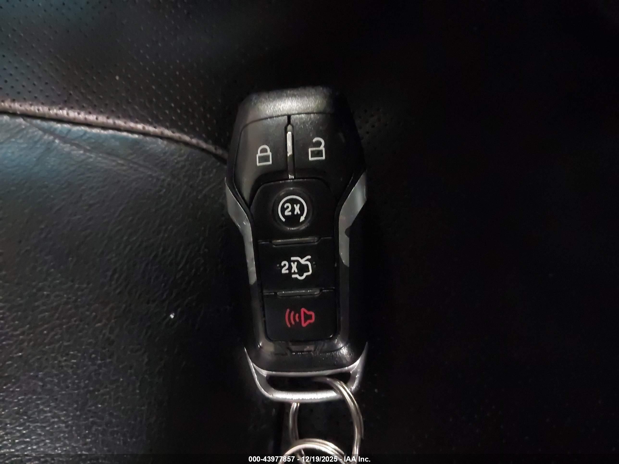 FORD EDGE image 11