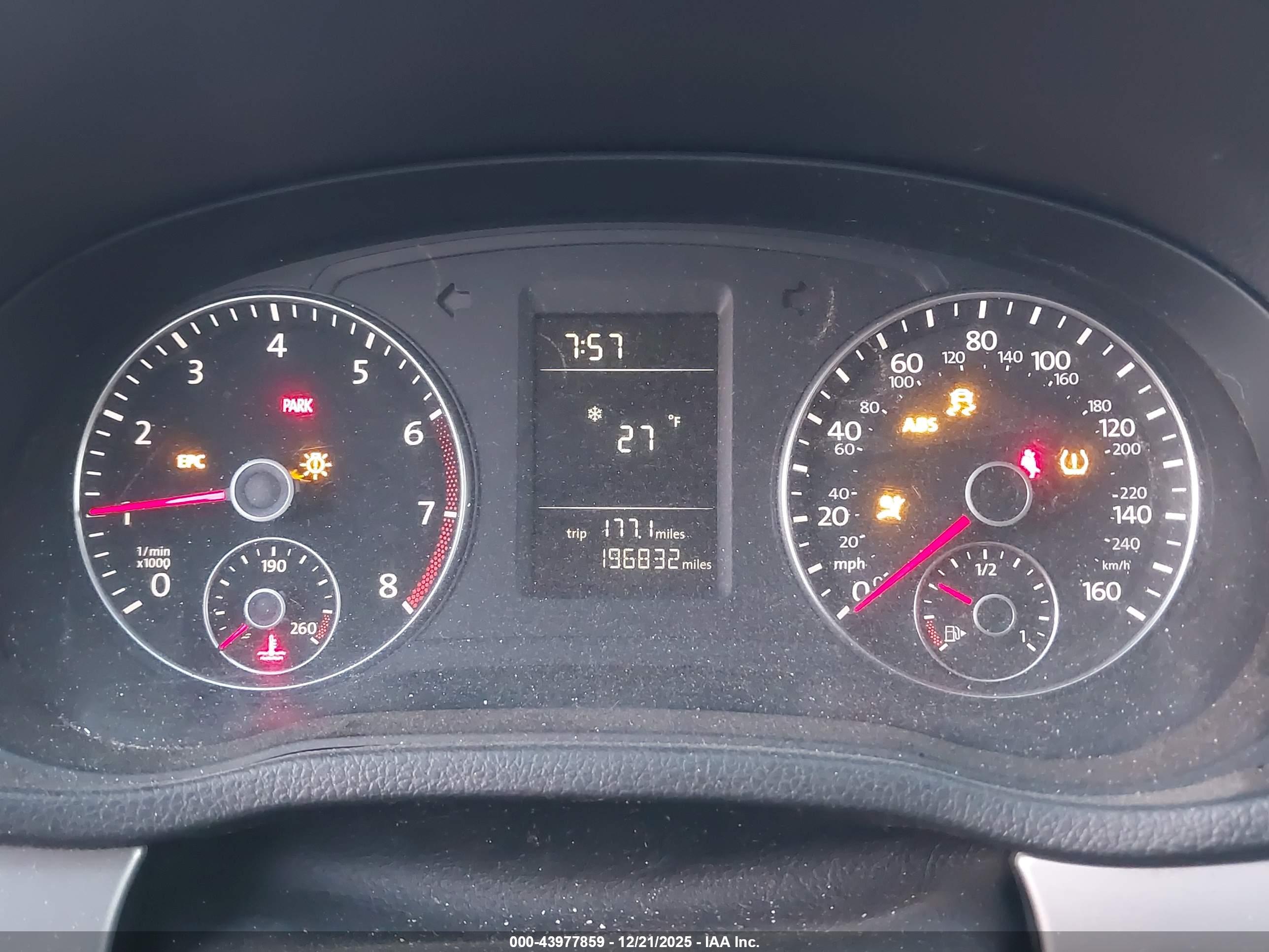 VOLKSWAGEN PASSAT image 7