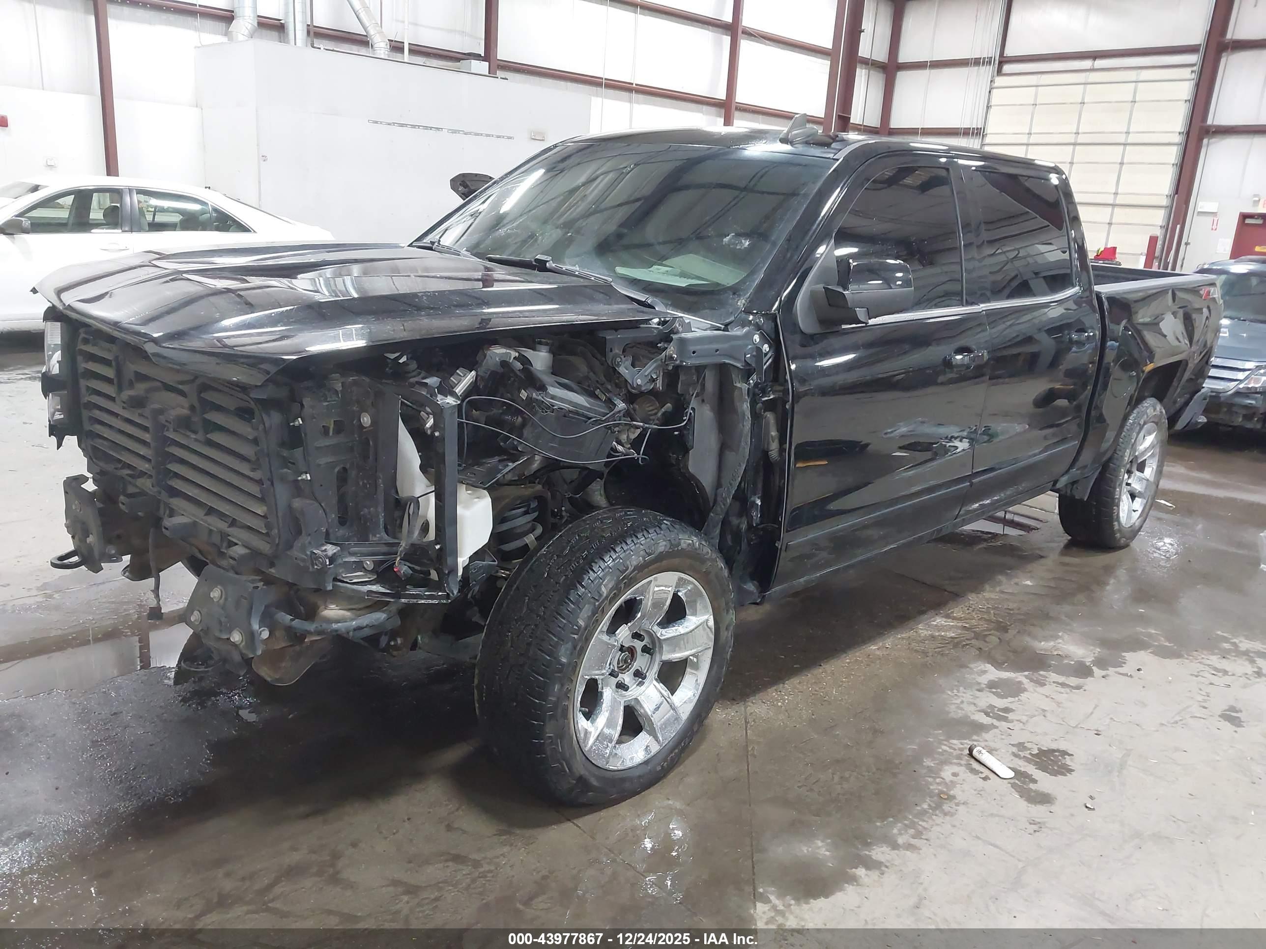 CHEVROLET SILVERADO image 2