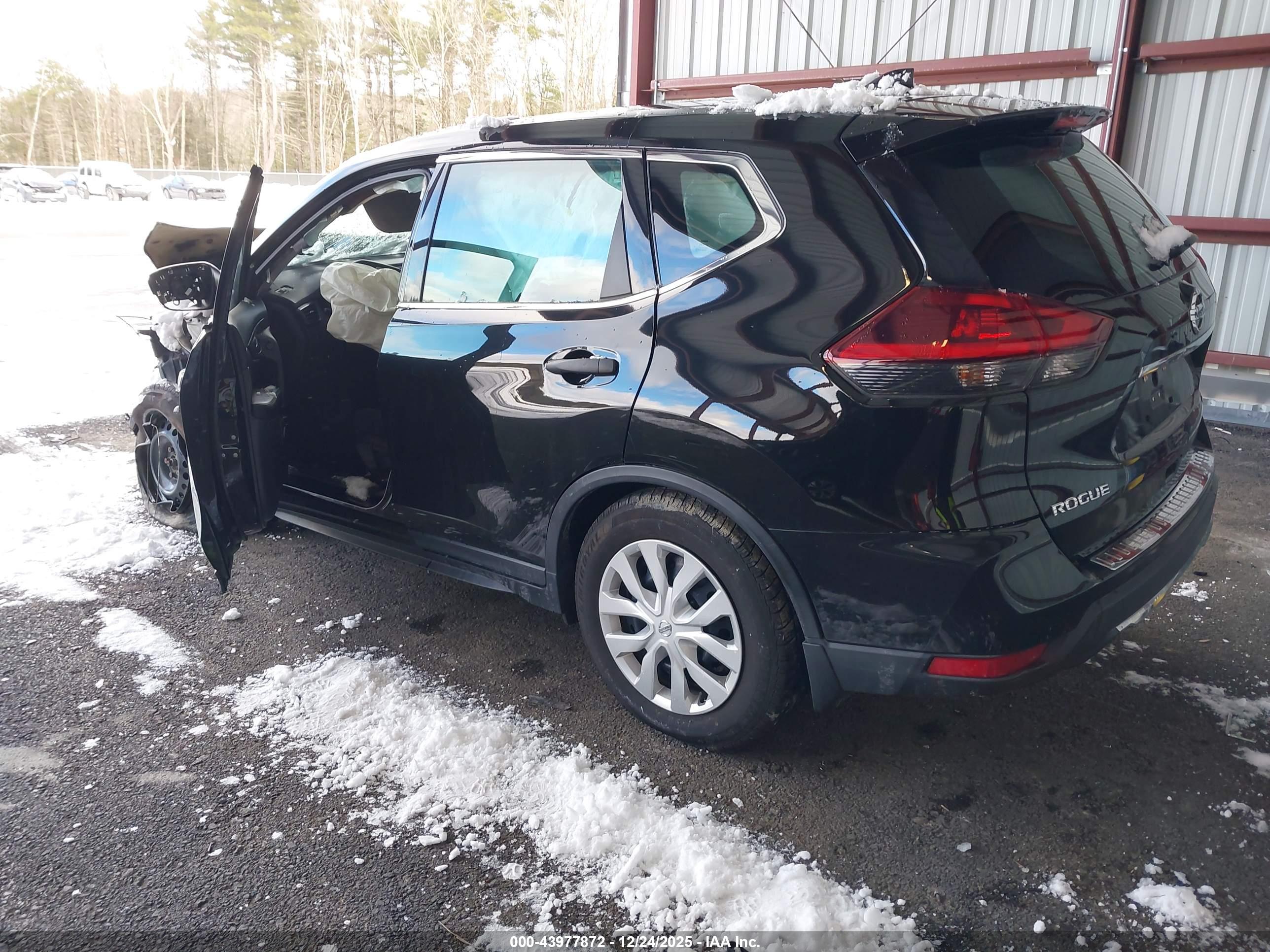 NISSAN ROGUE image 3