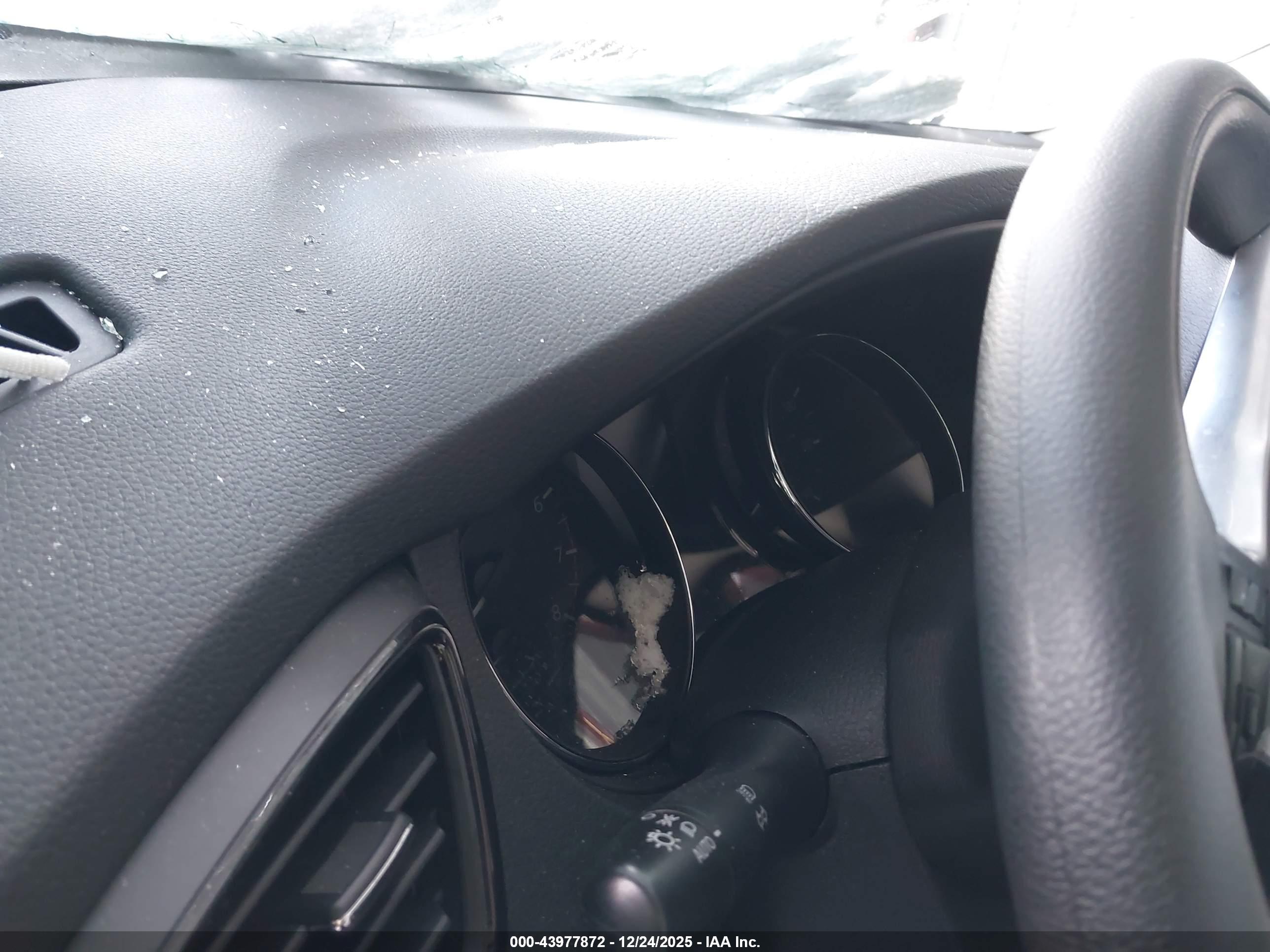 NISSAN ROGUE image 7
