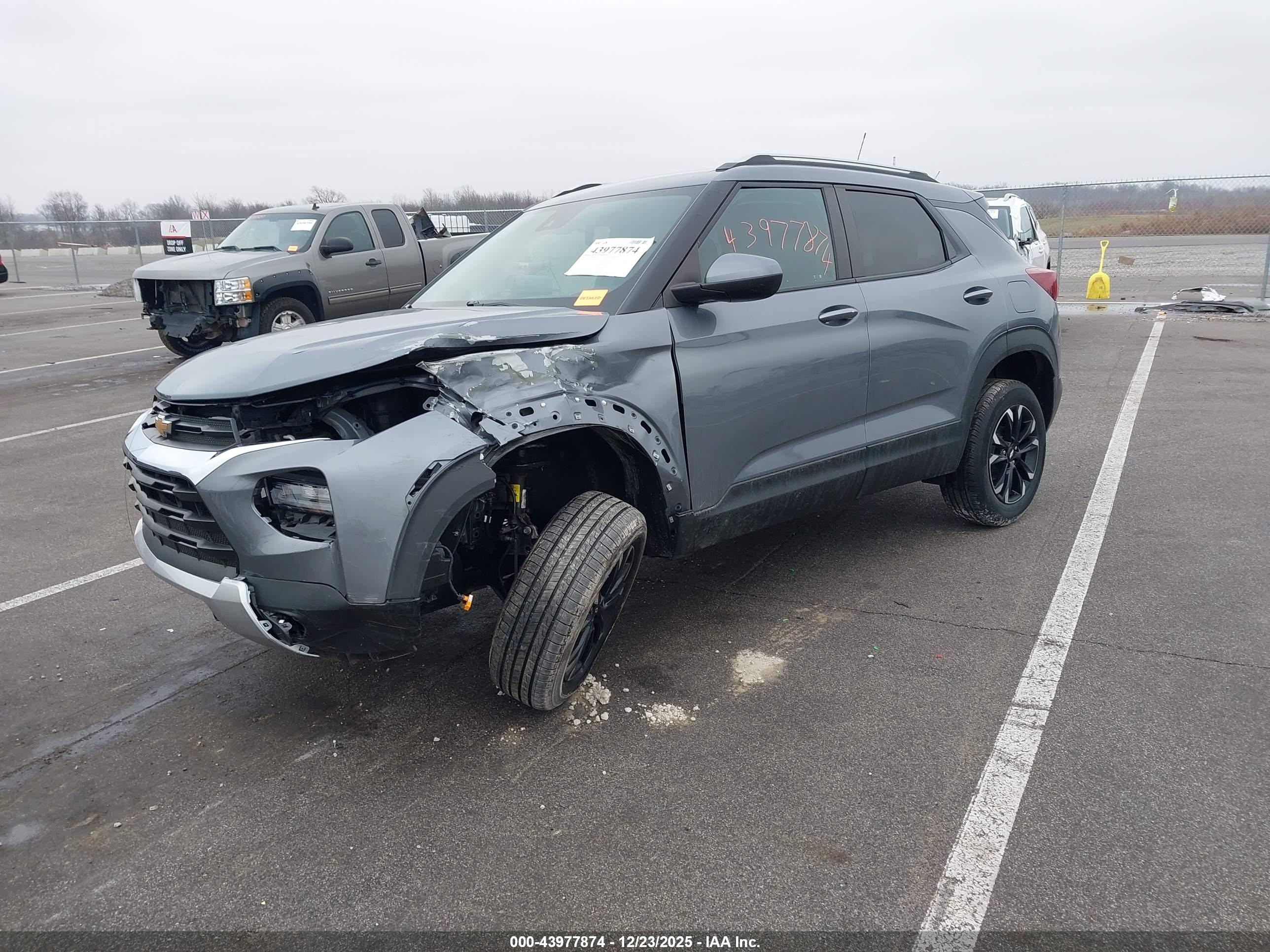 CHEVROLET TRAILBLAZER image 2
