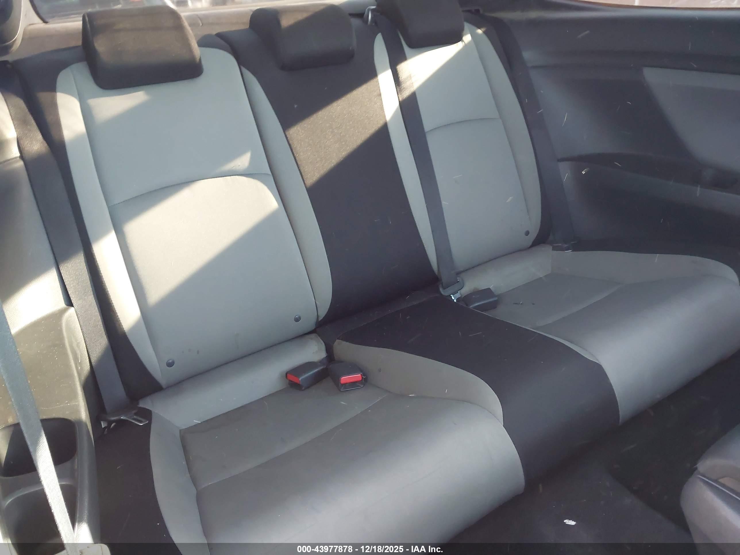 HONDA CIVIC image 8