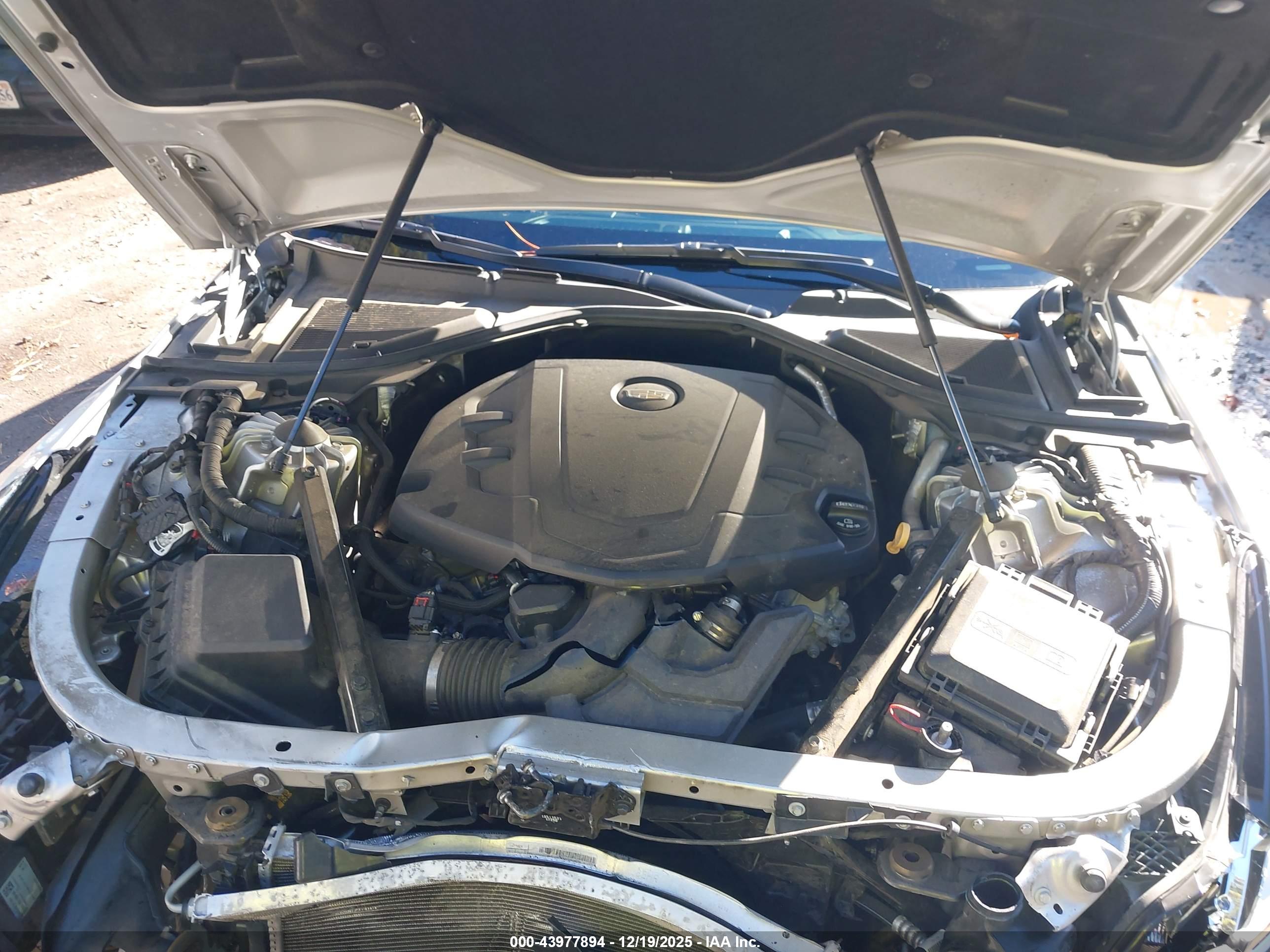 CADILLAC CT6 image 10