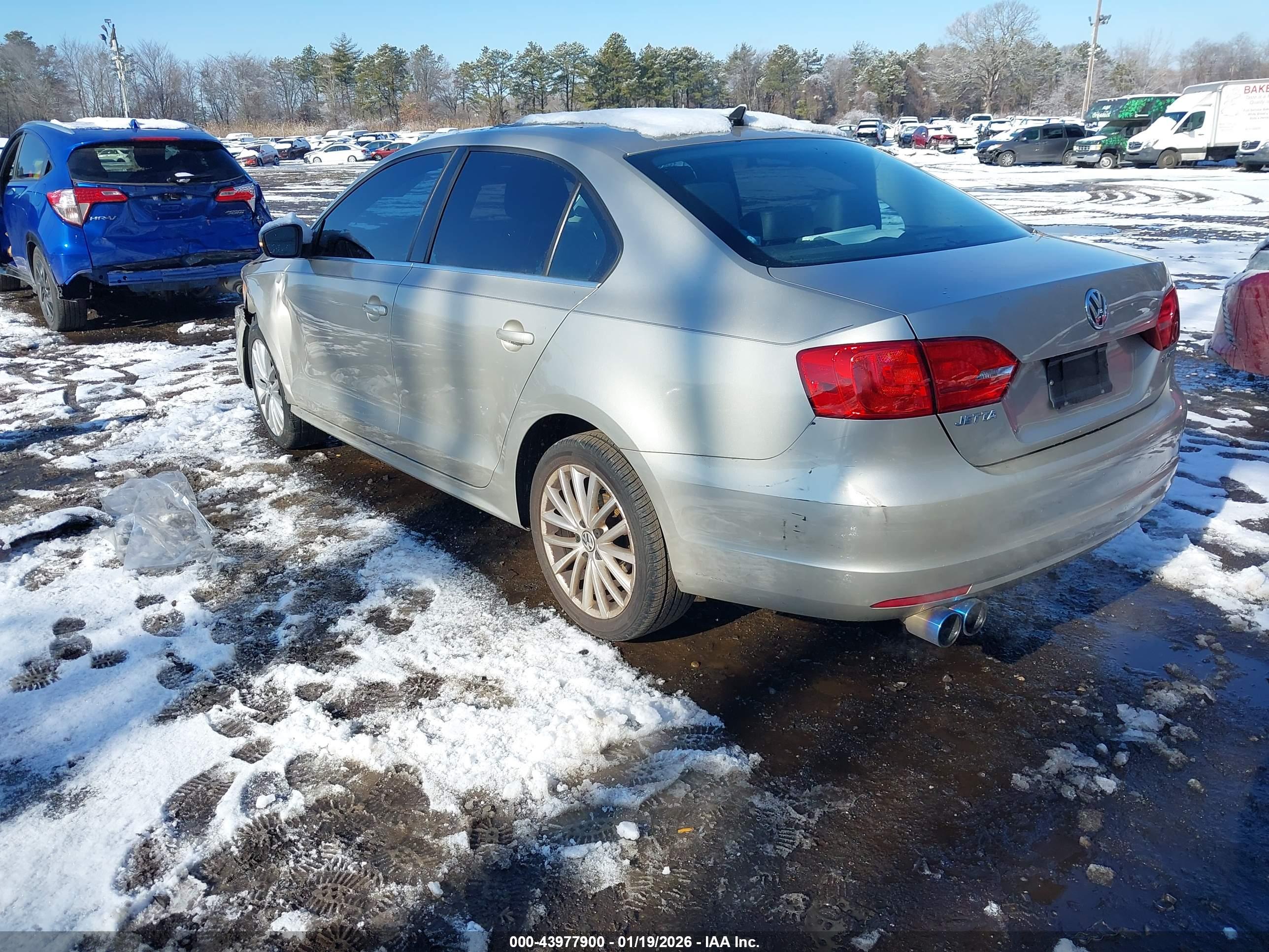VOLKSWAGEN JETTA image 3