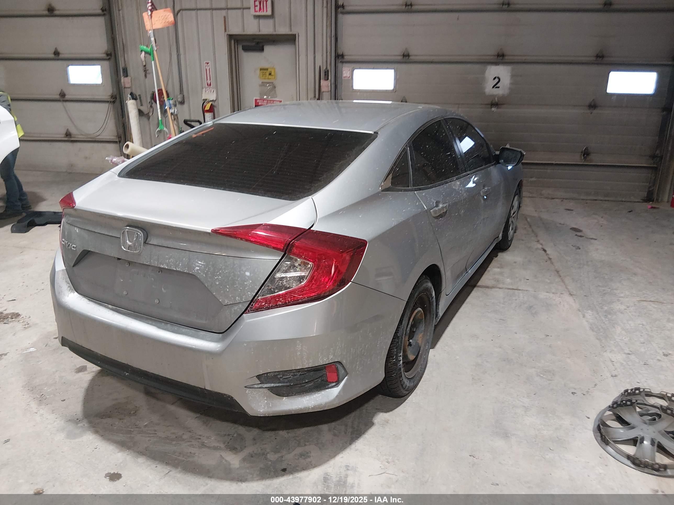 HONDA CIVIC image 4