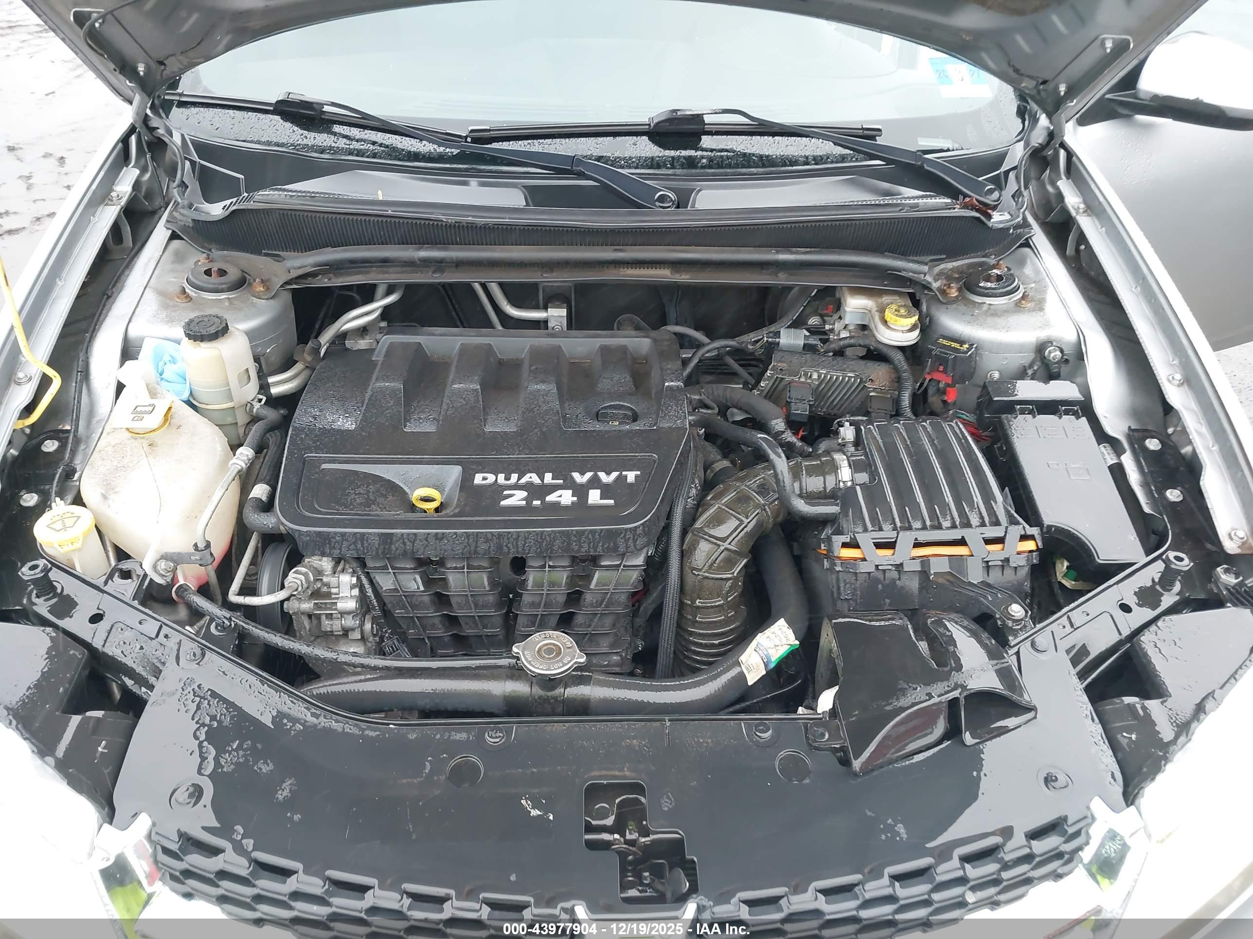 DODGE AVENGER image 10